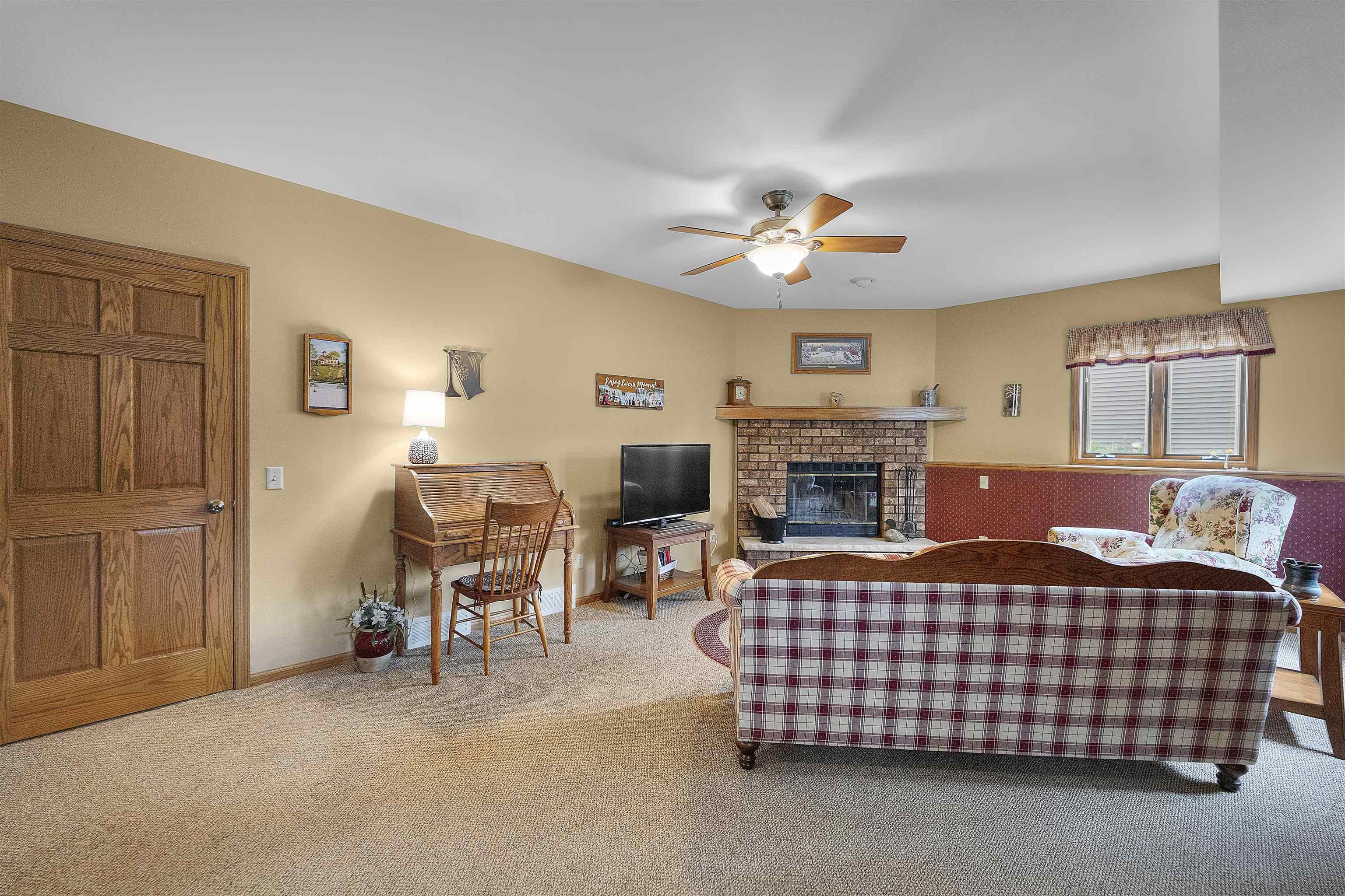 926 Foxfield Road