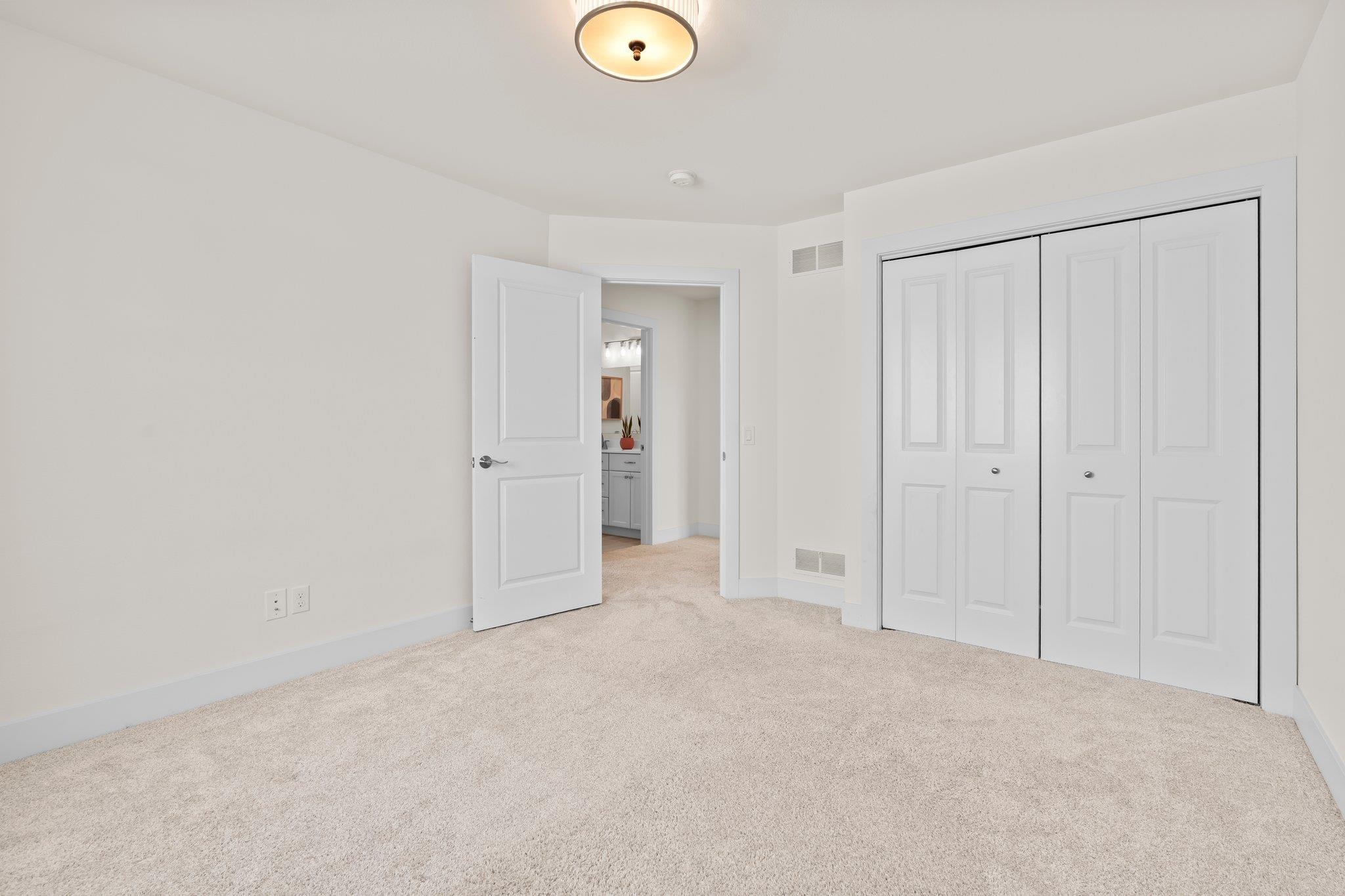 580 Foxfield Road