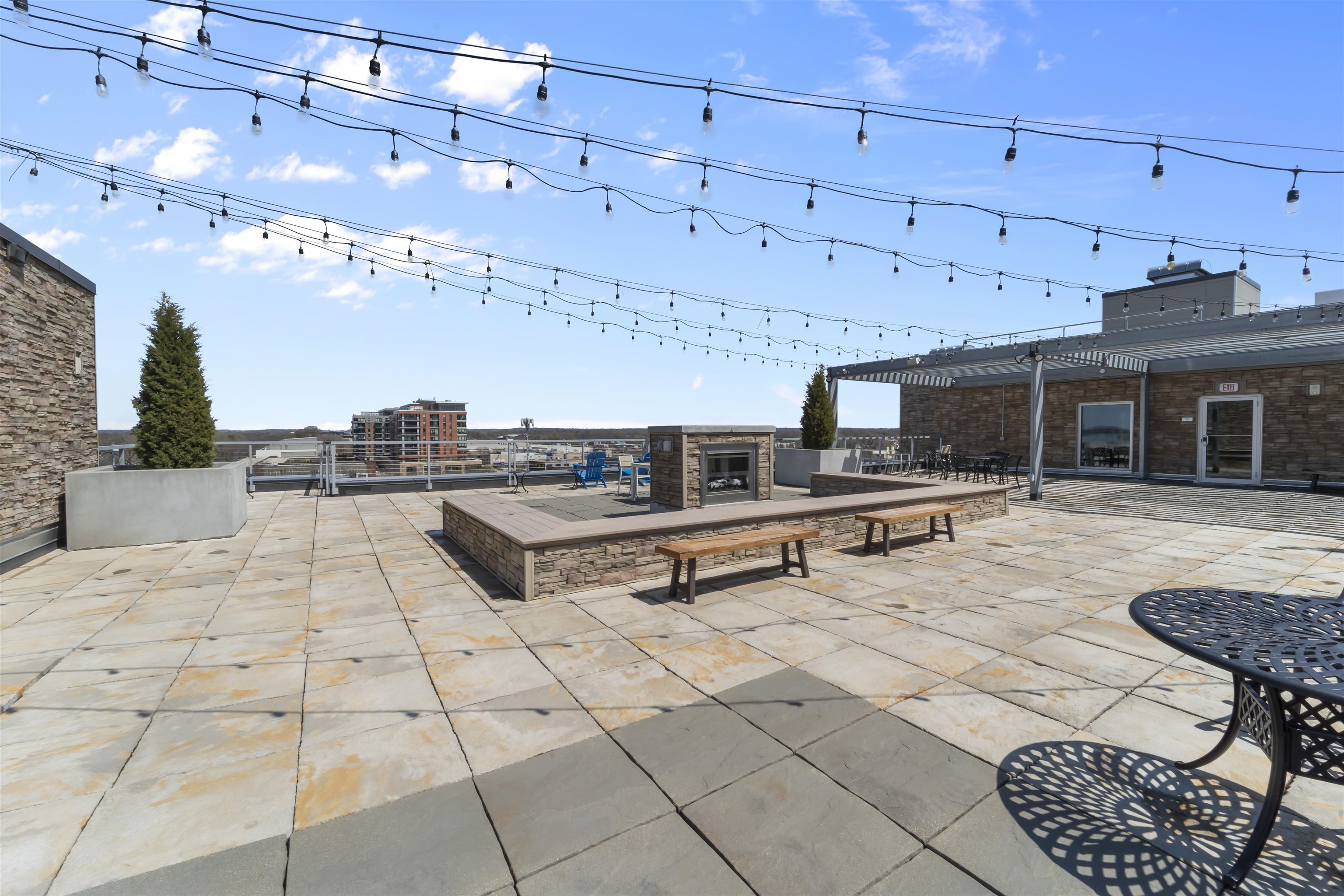 819 E Mifflin Street 310