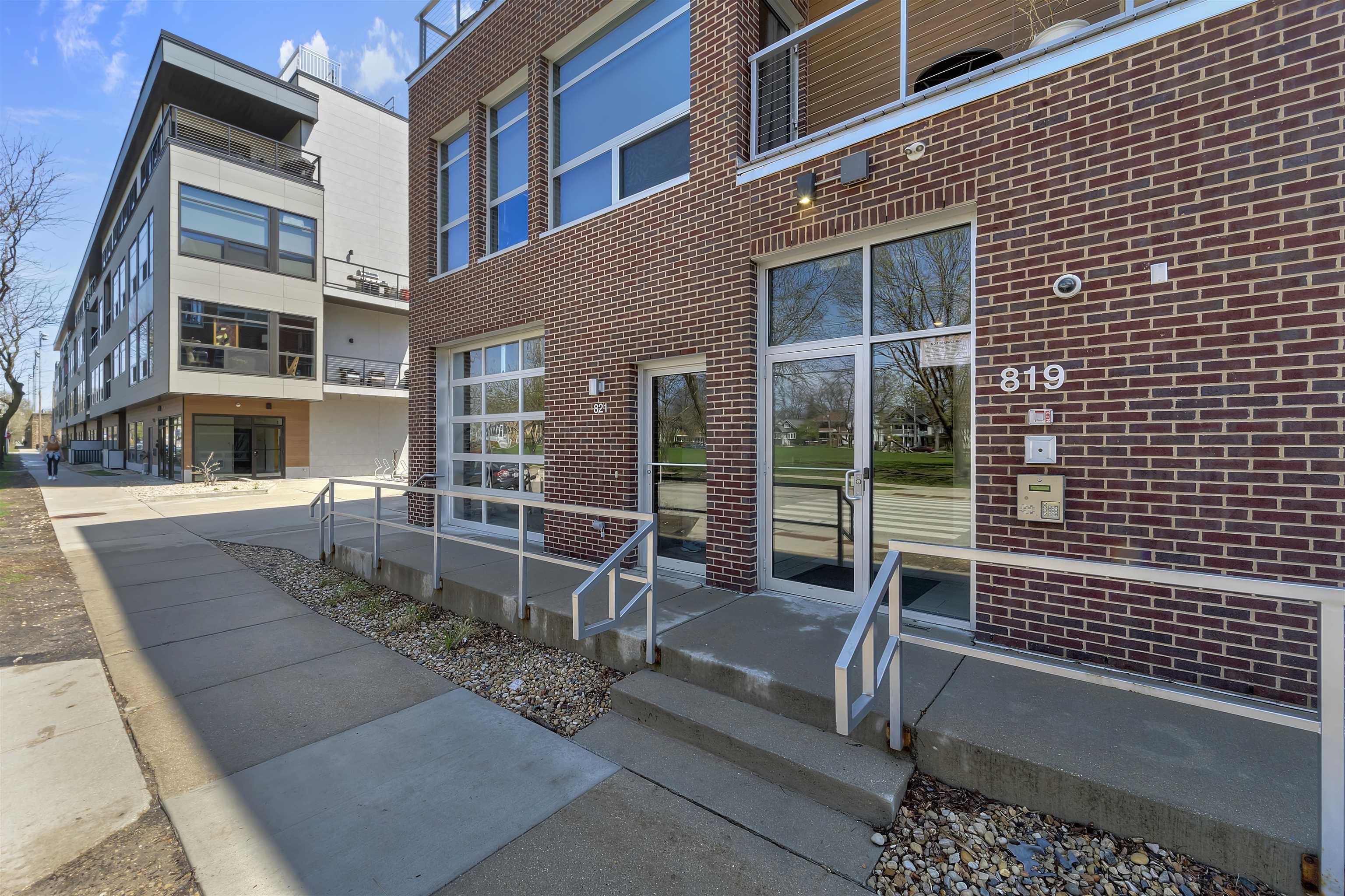 819 E Mifflin Street 310
