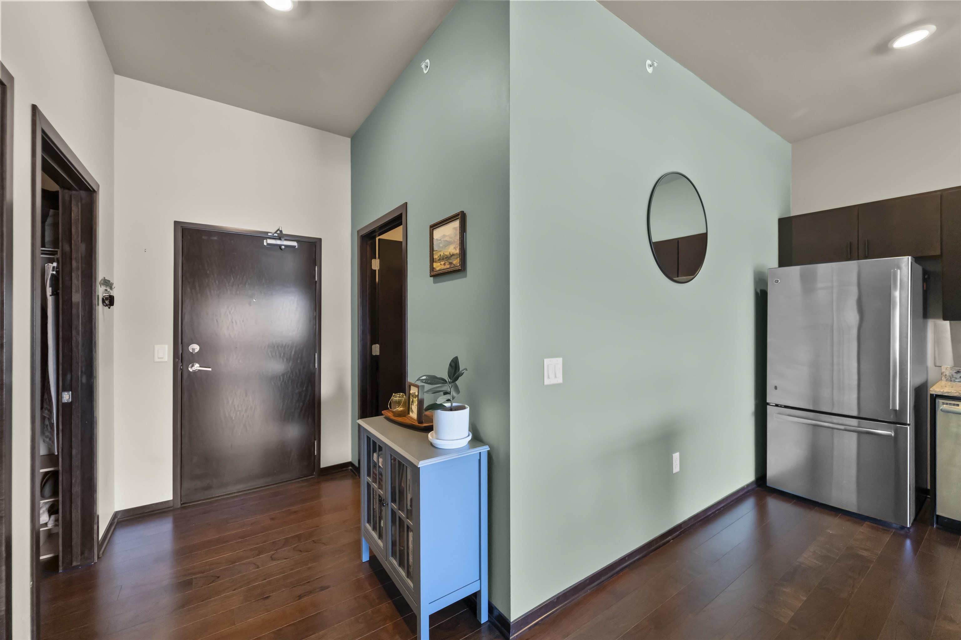819 E Mifflin Street 310