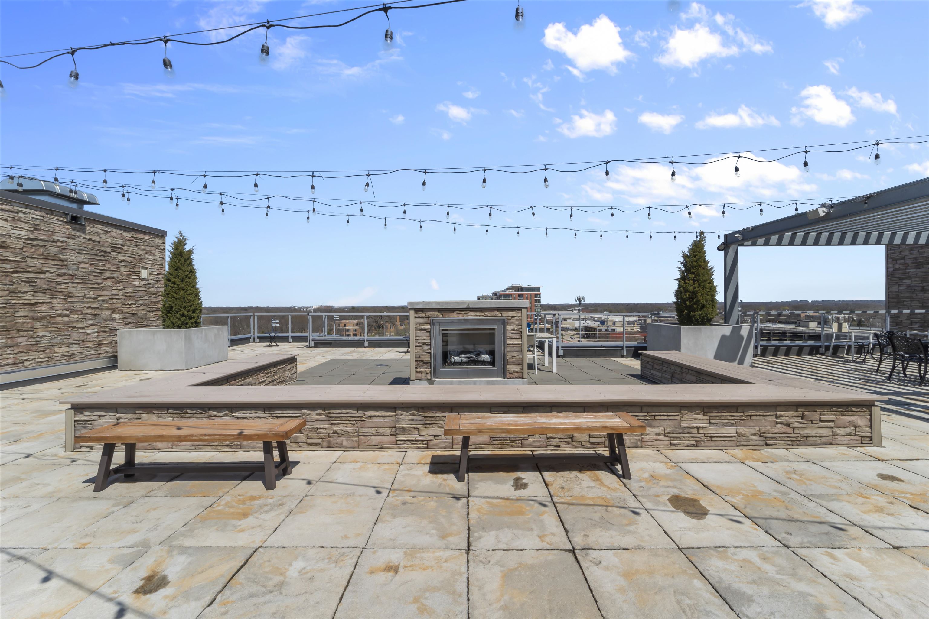 819 E Mifflin Street 310