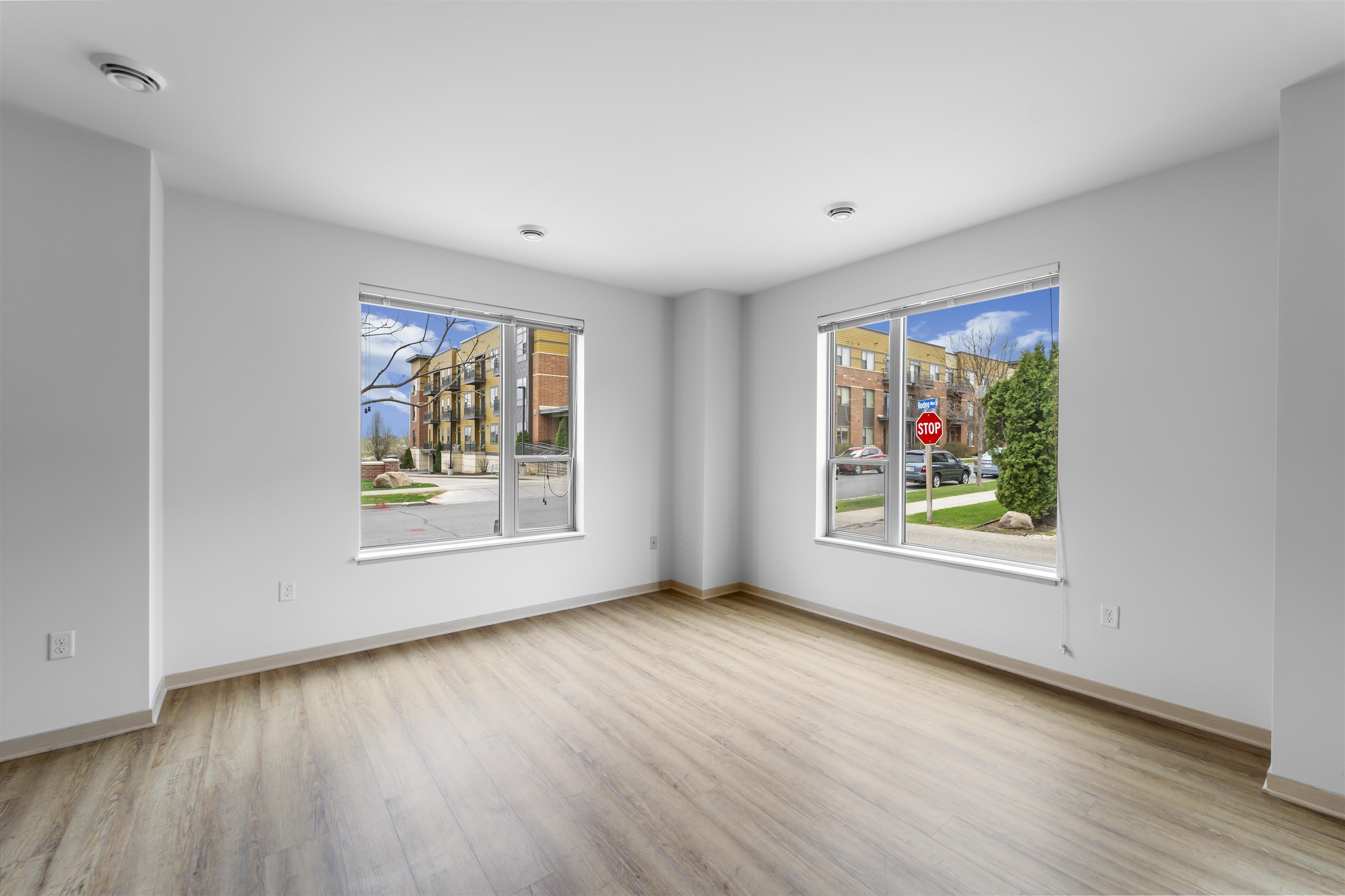 2811 No Oaks Ridge