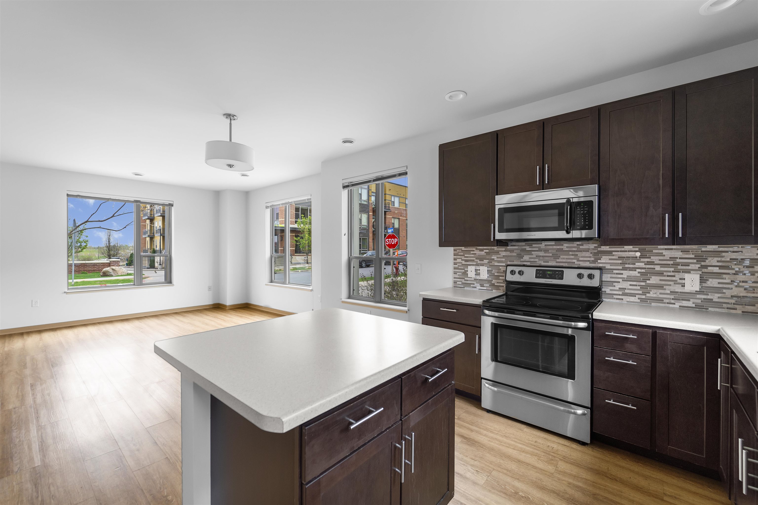 2811 No Oaks Ridge