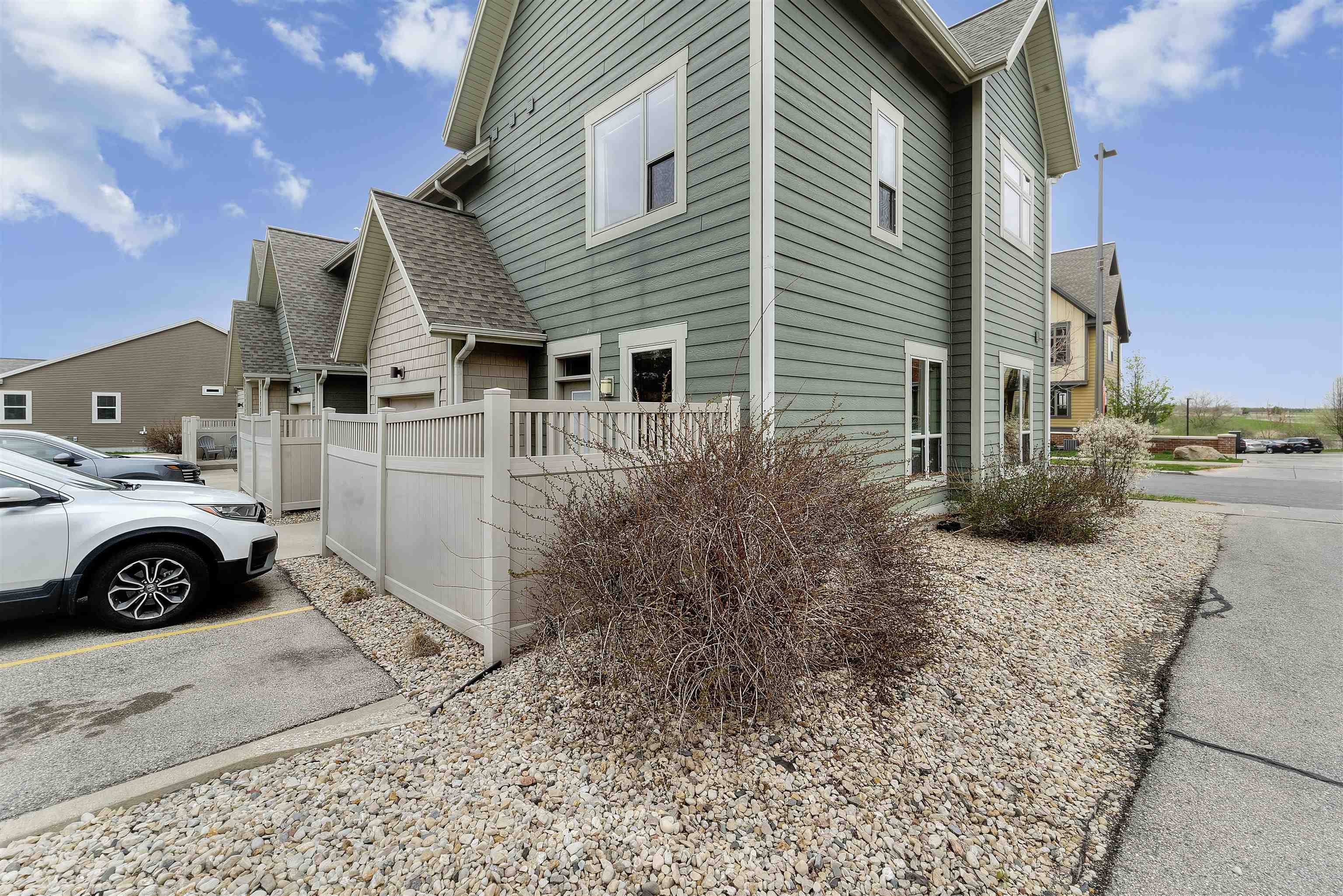 2811 No Oaks Ridge