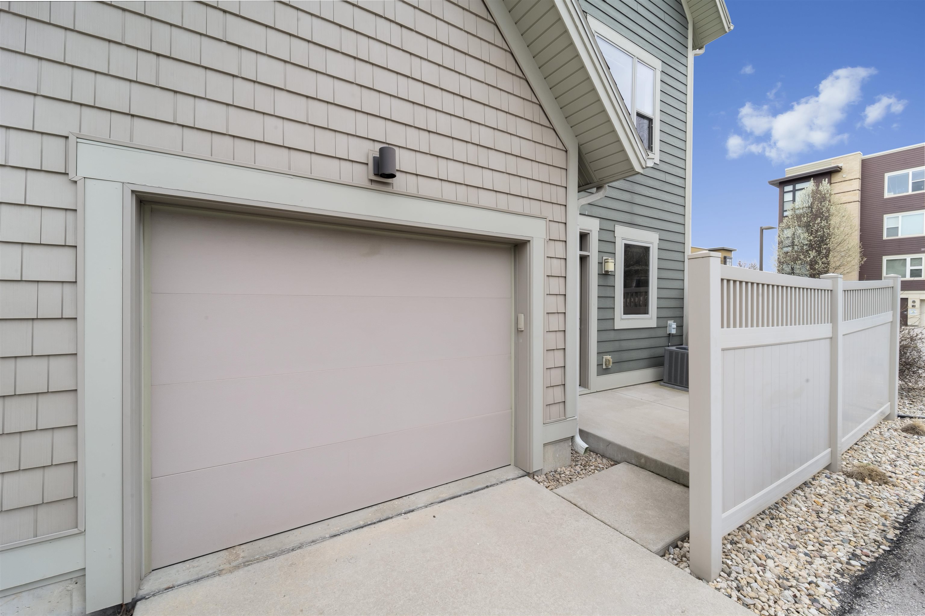 2811 No Oaks Ridge