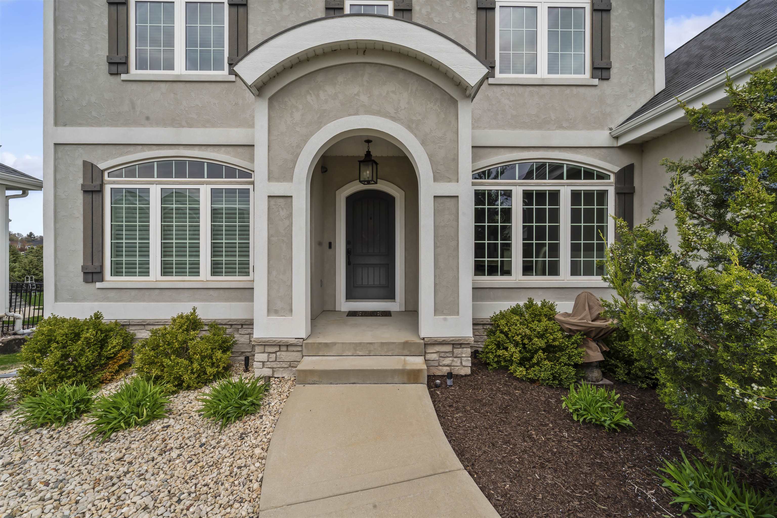 2505 Genevieve Way