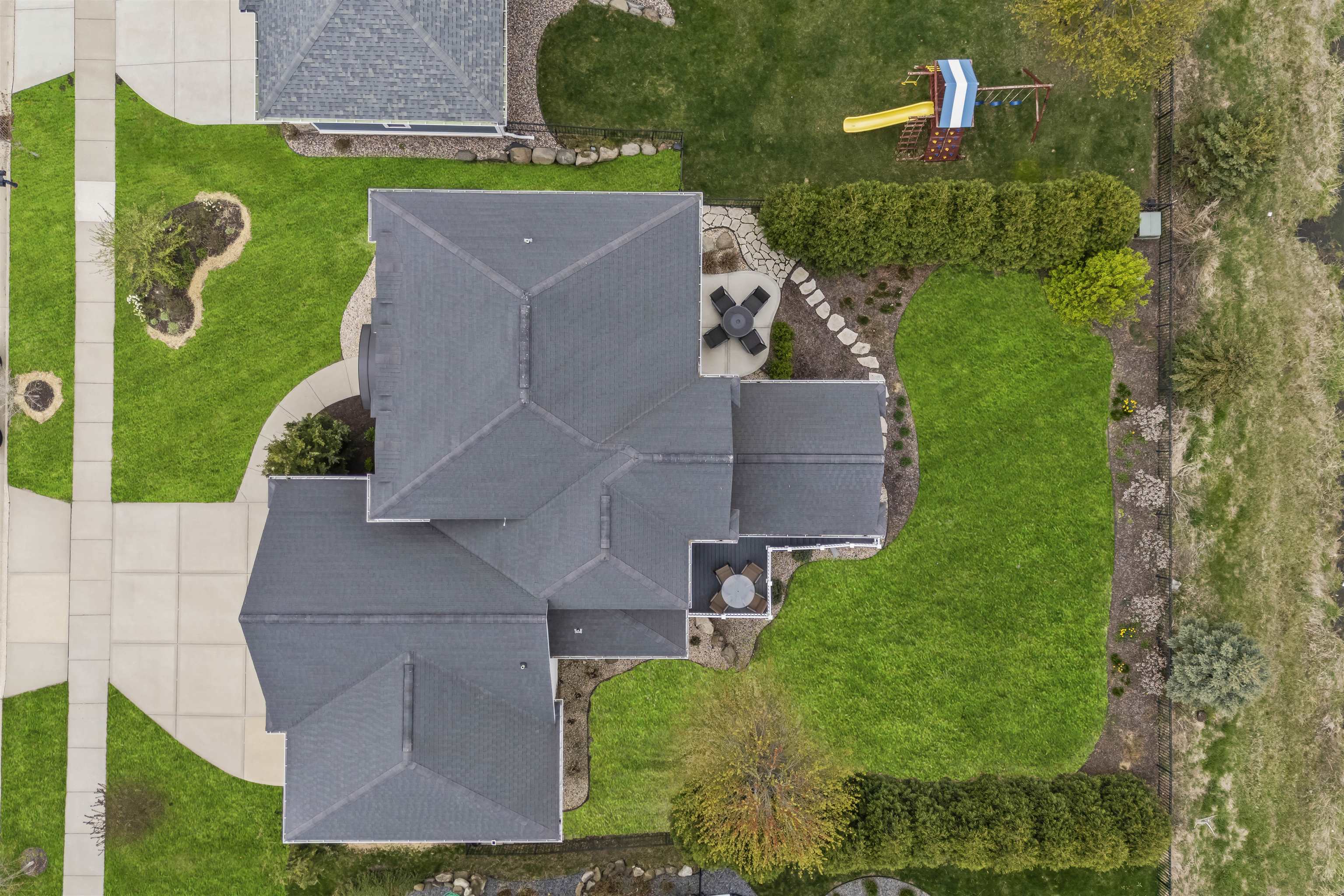 2505 Genevieve Way