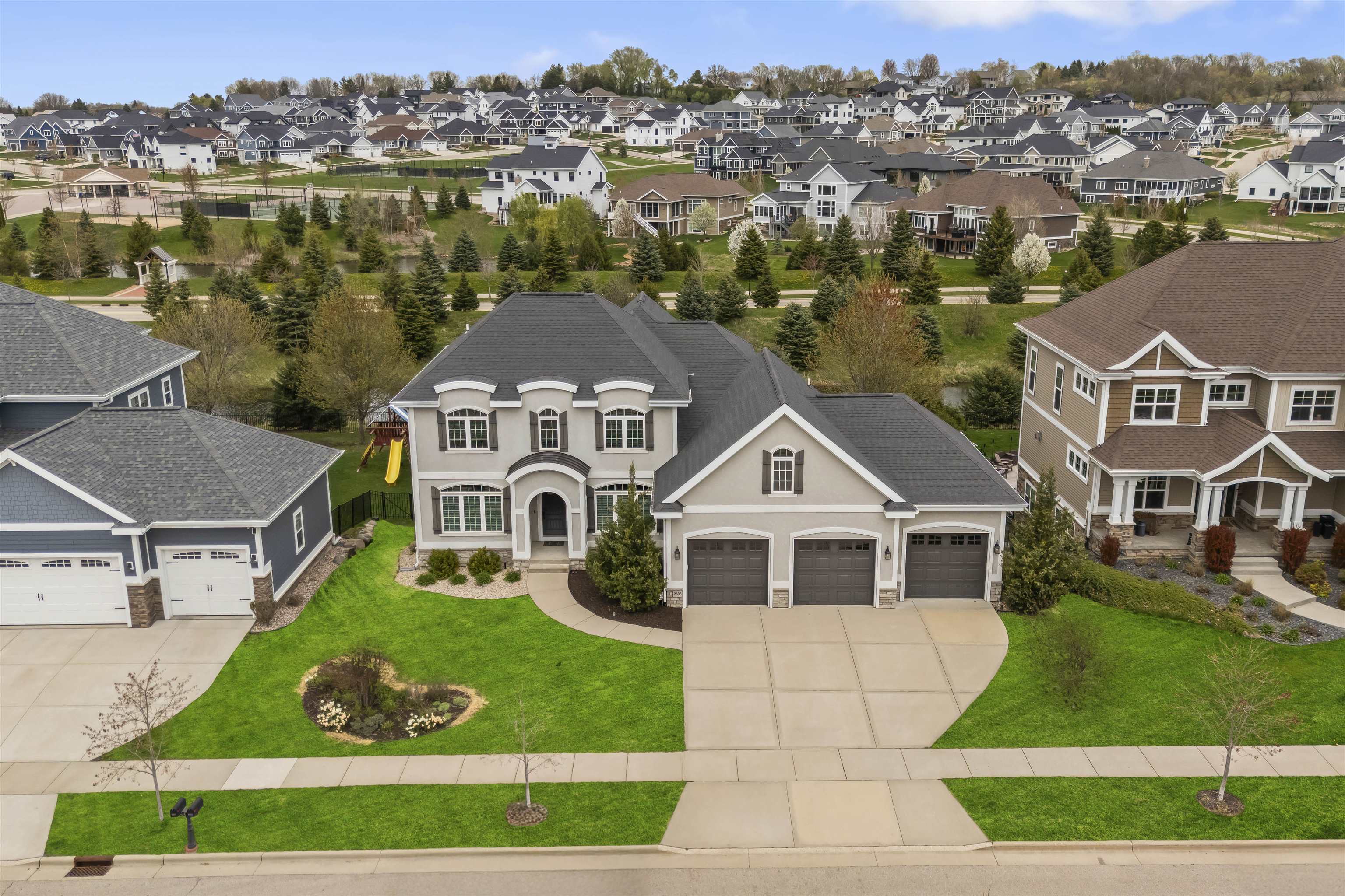 2505 Genevieve Way