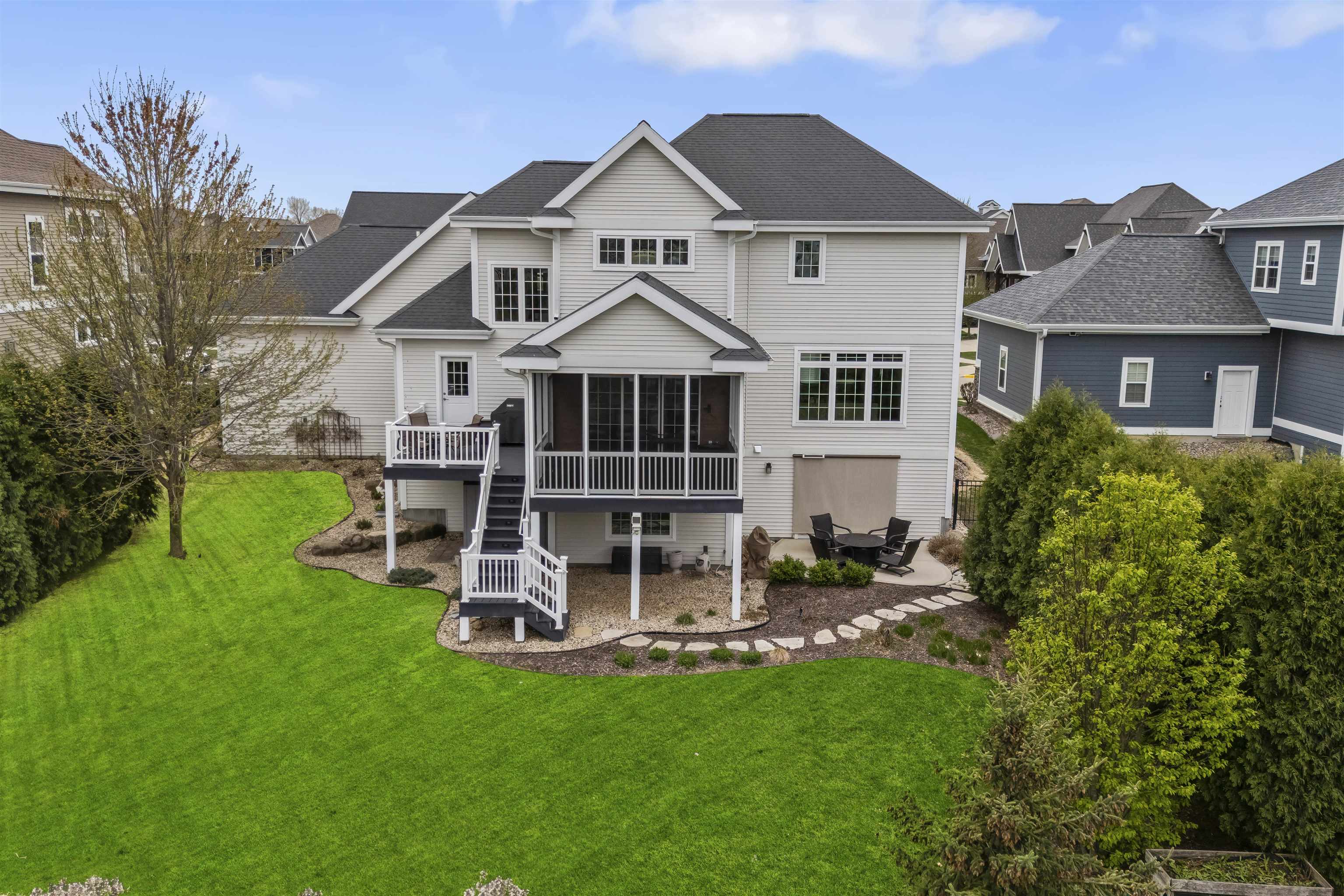 2505 Genevieve Way