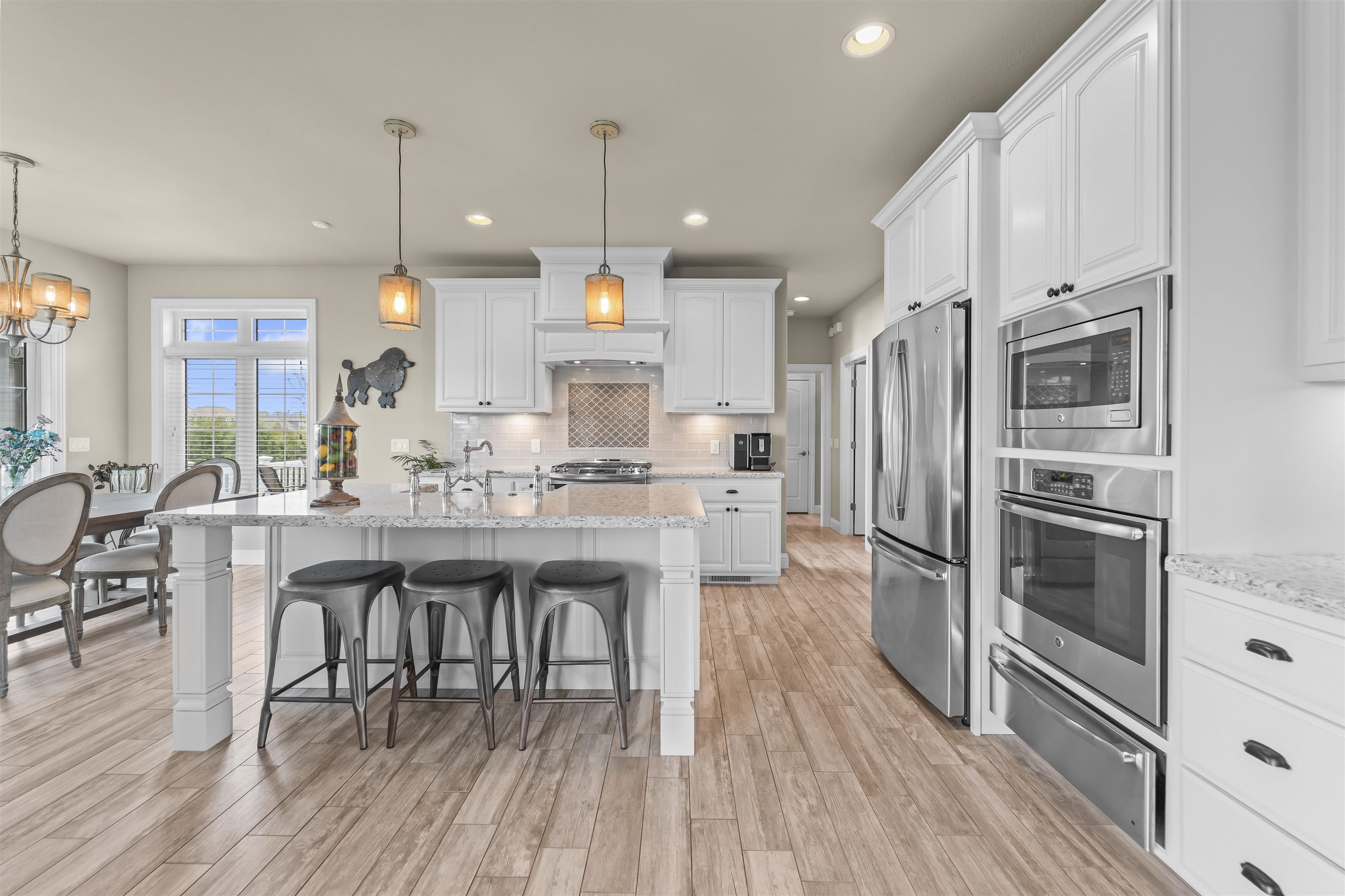 2505 Genevieve Way