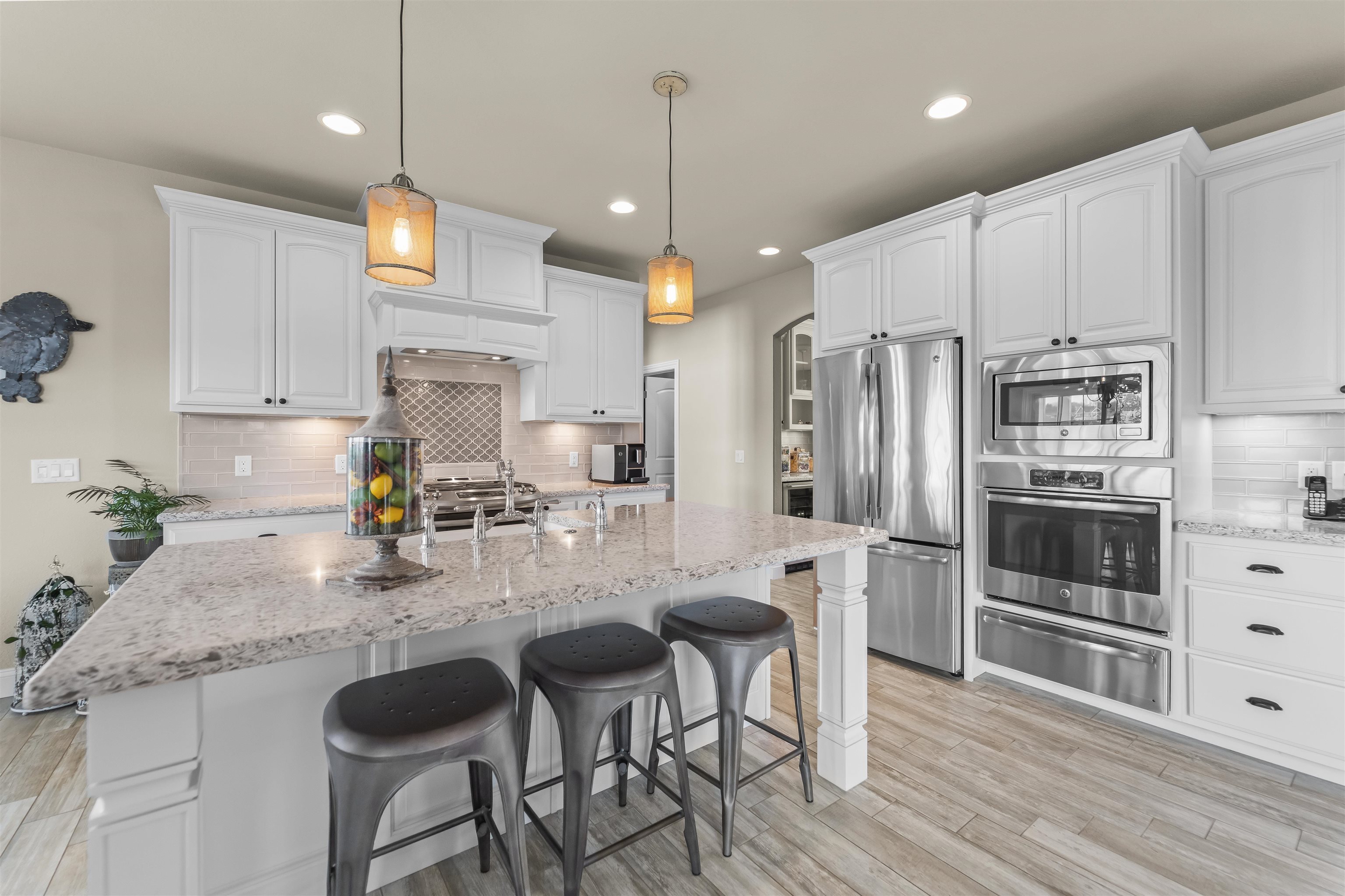 2505 Genevieve Way