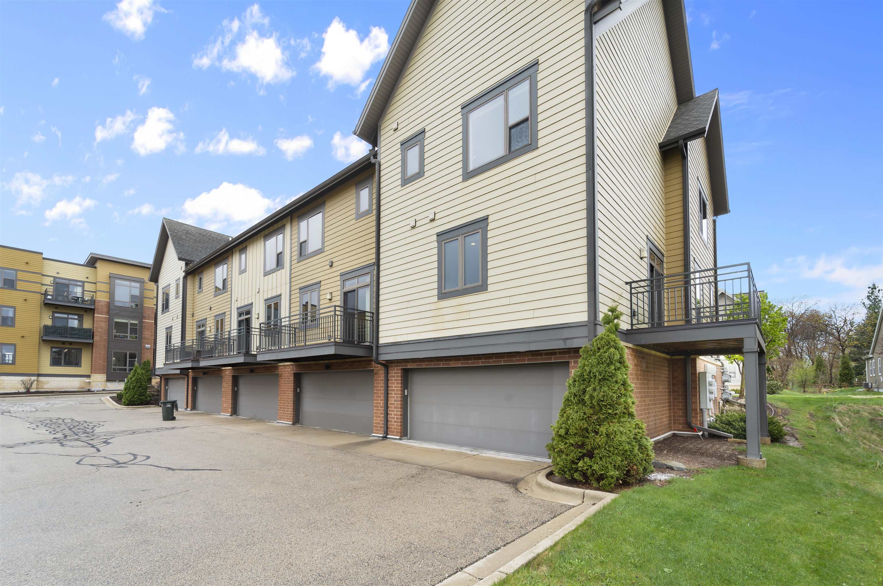 2818 No Oaks Ridge