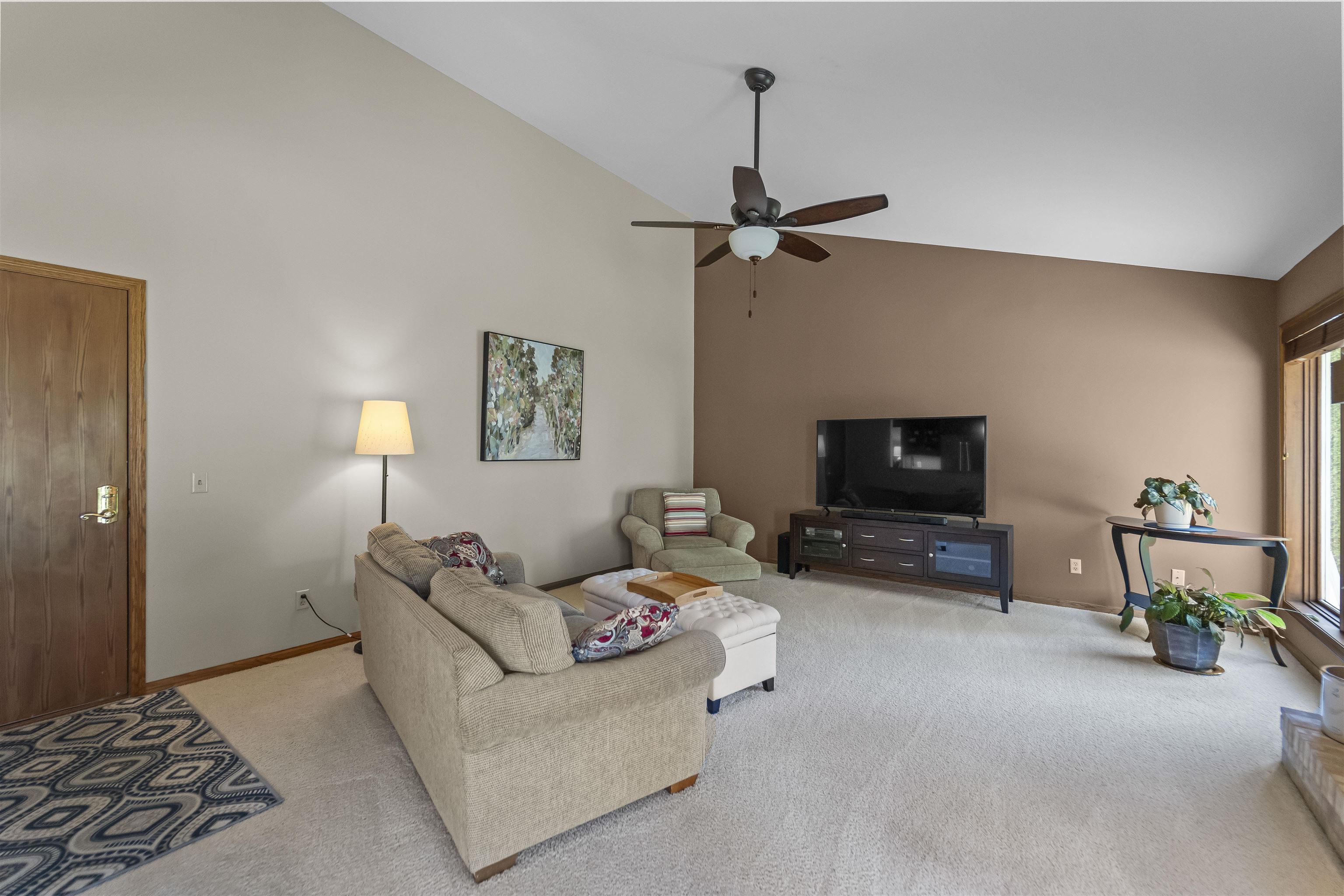 2871 Charleston Drive