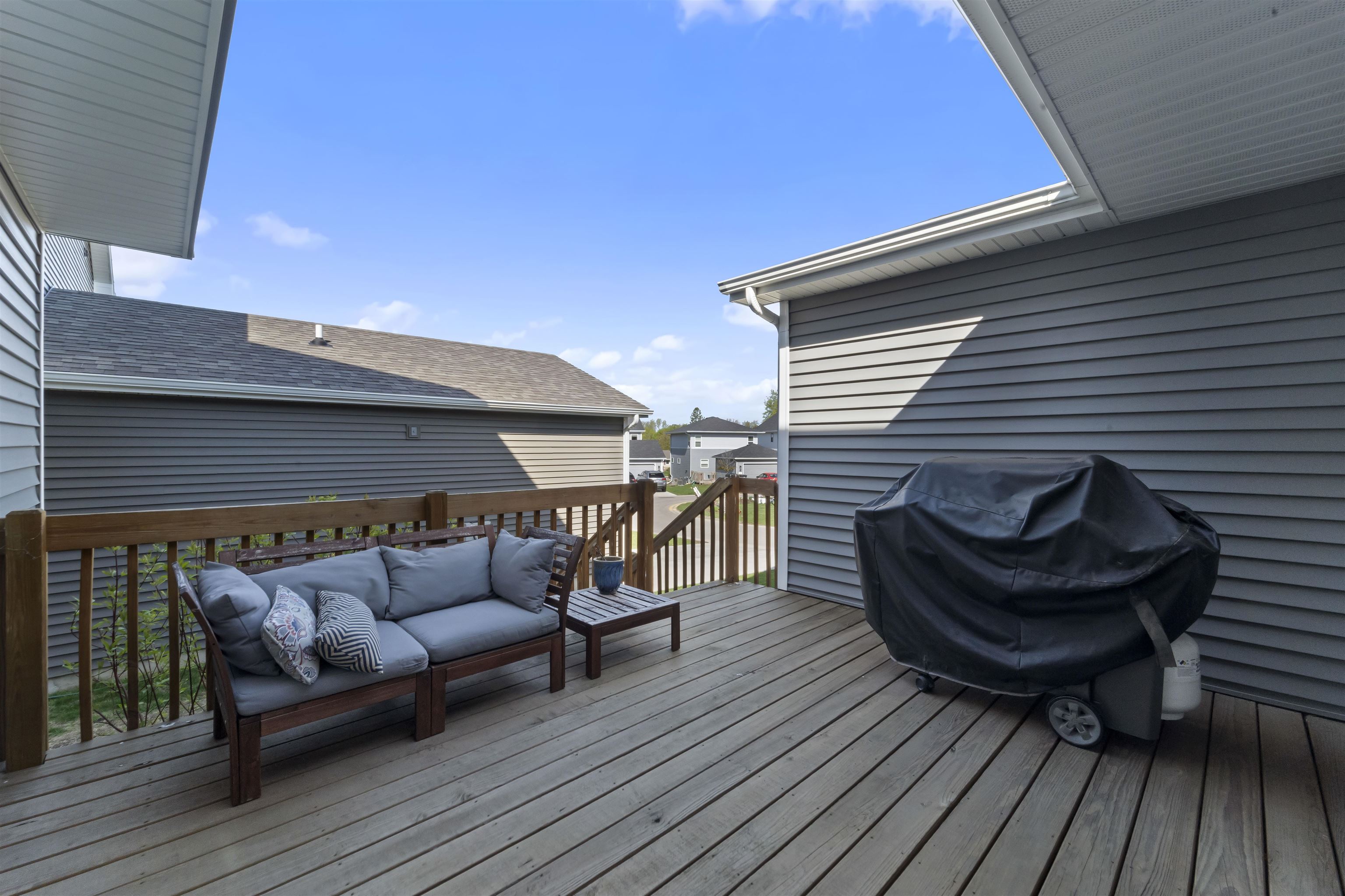 614 Hillcrest Drive