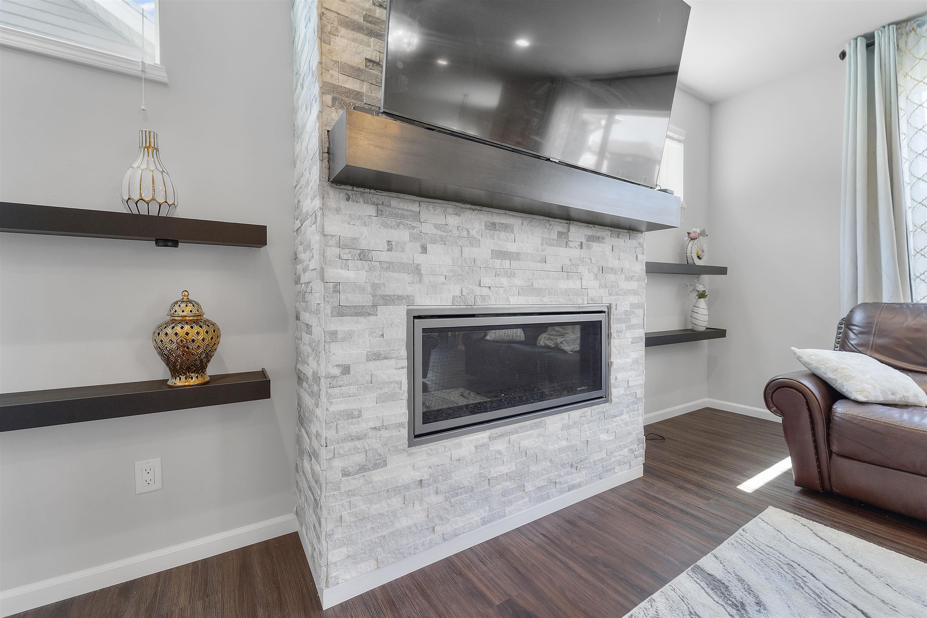 432 Tawny Elm Parkway