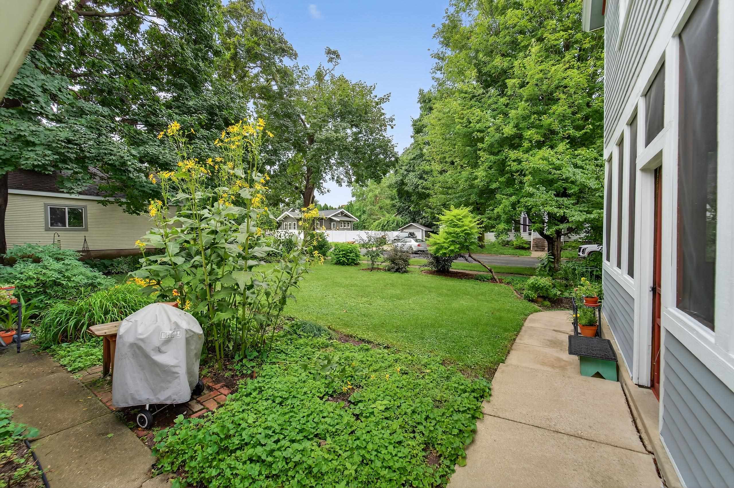 341 W McKinley Street