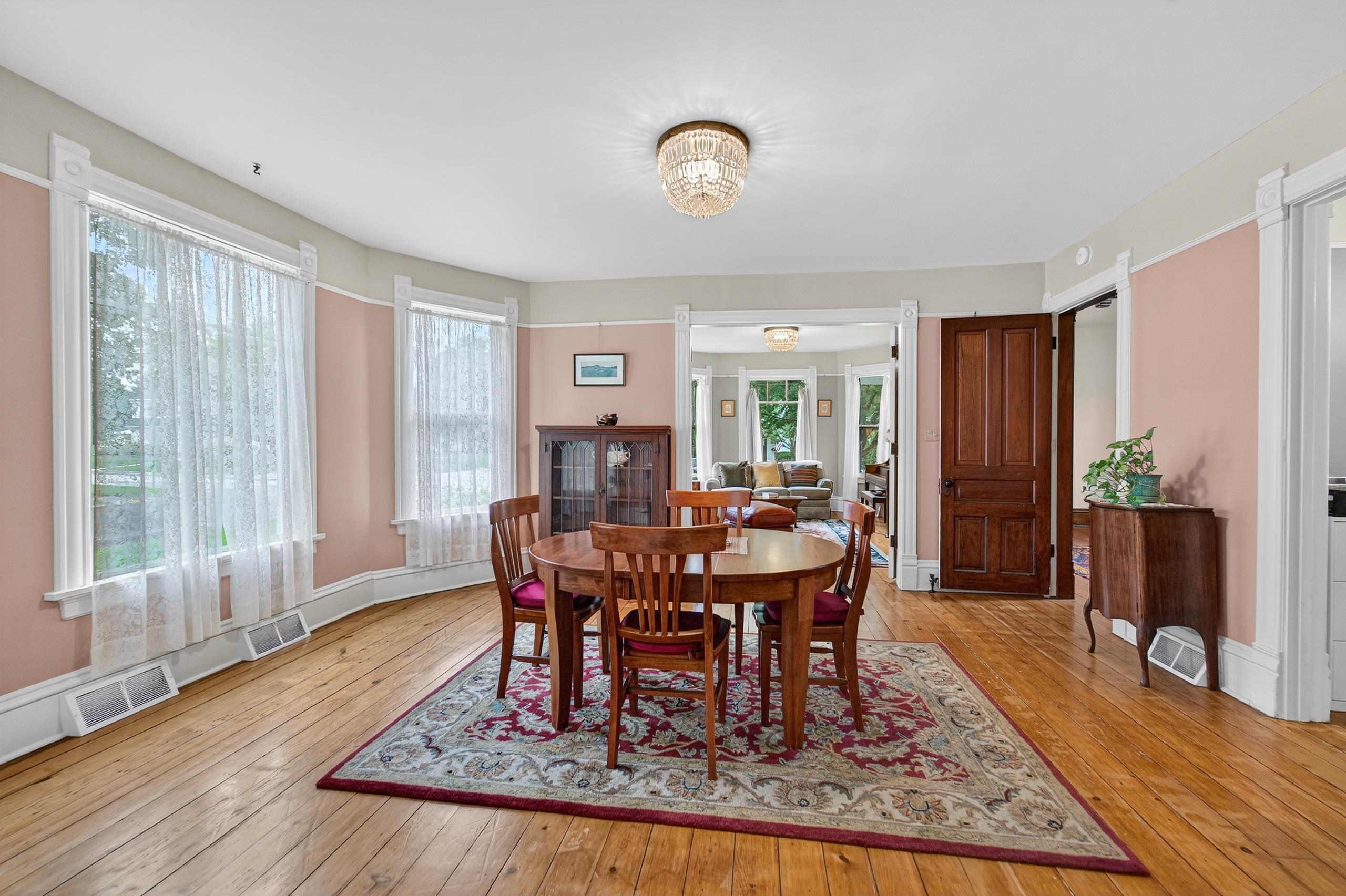 341 W McKinley Street