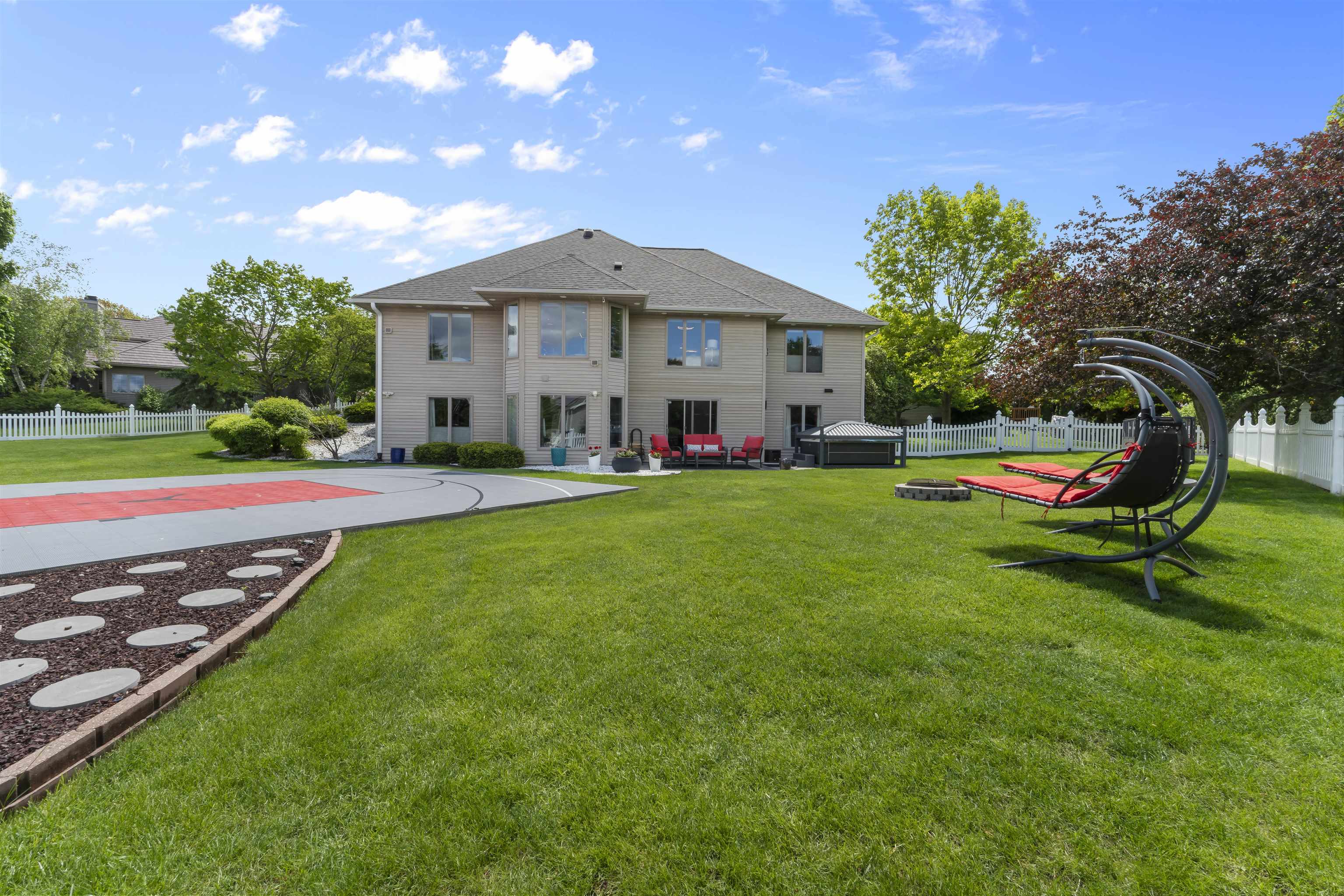 968 Sandpiper Court