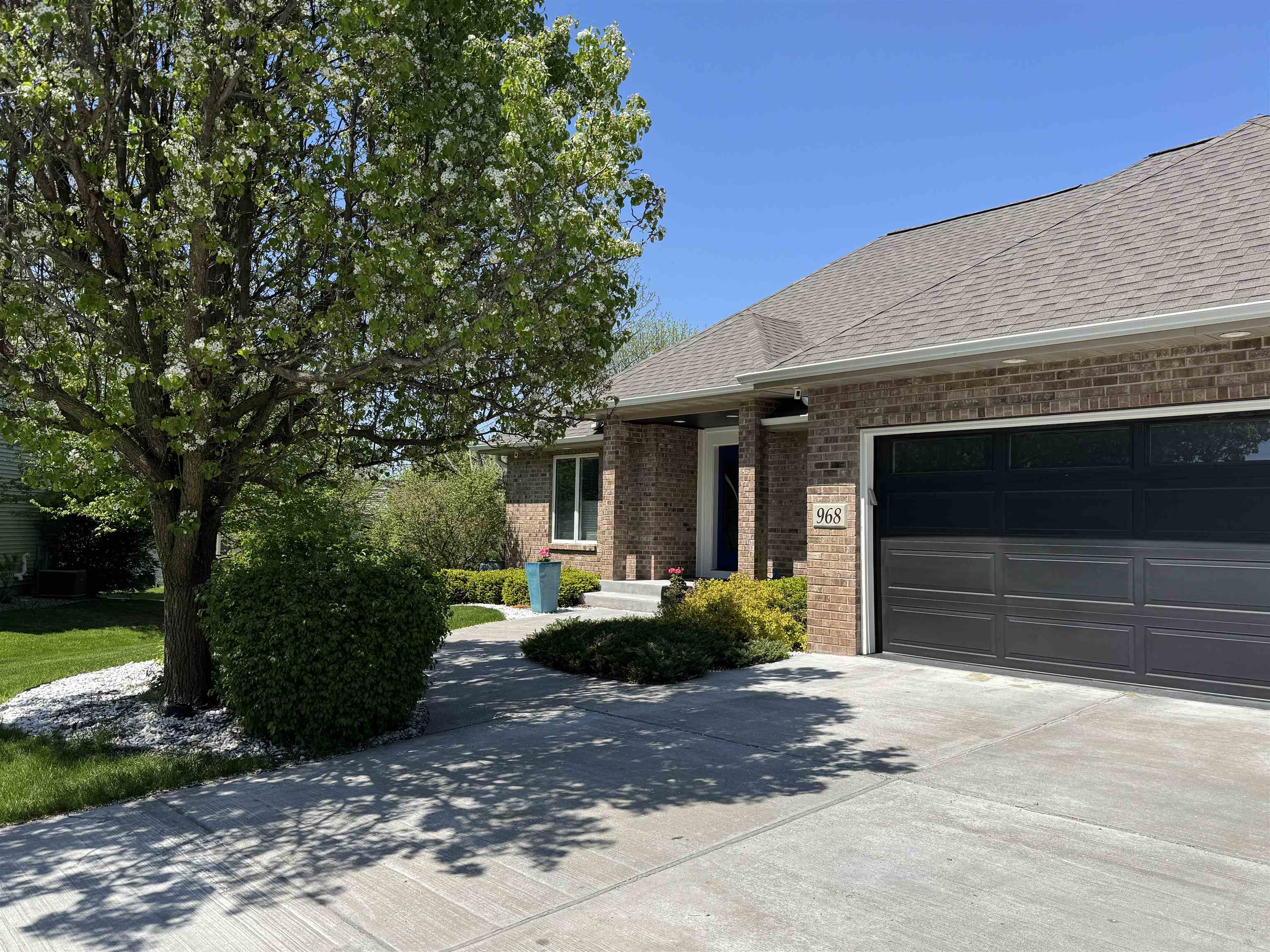 968 Sandpiper Court