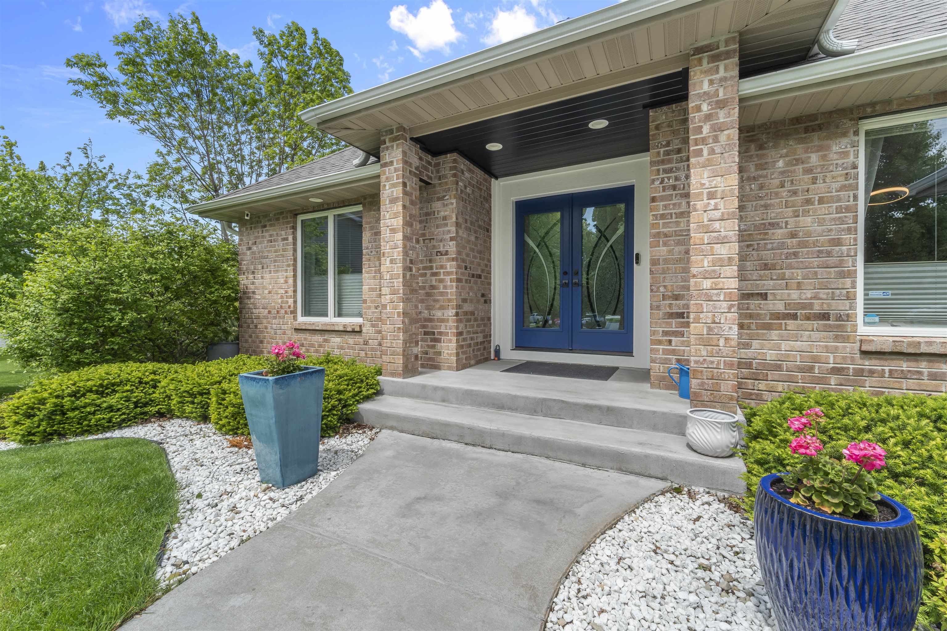 968 Sandpiper Court