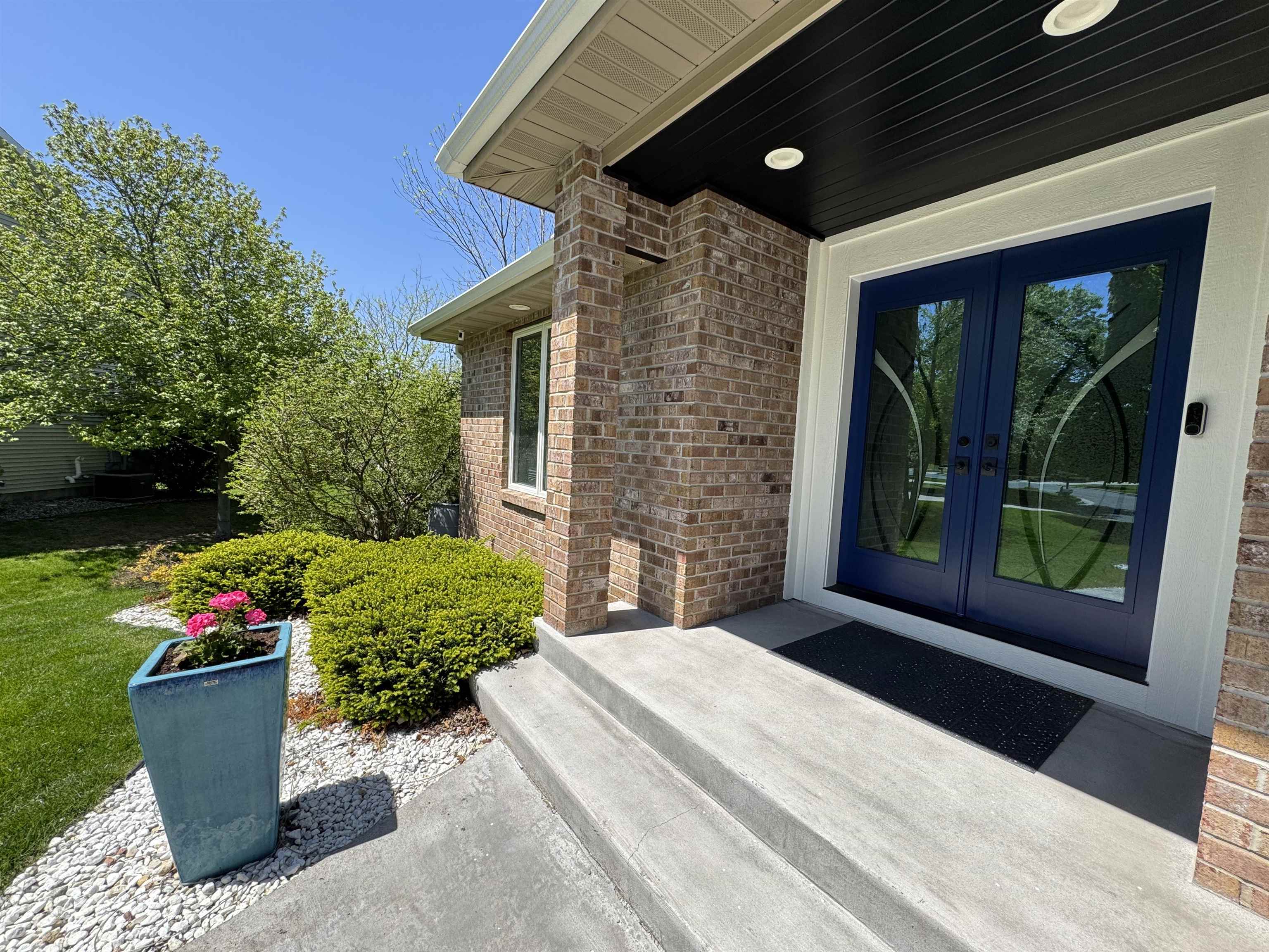 968 Sandpiper Court