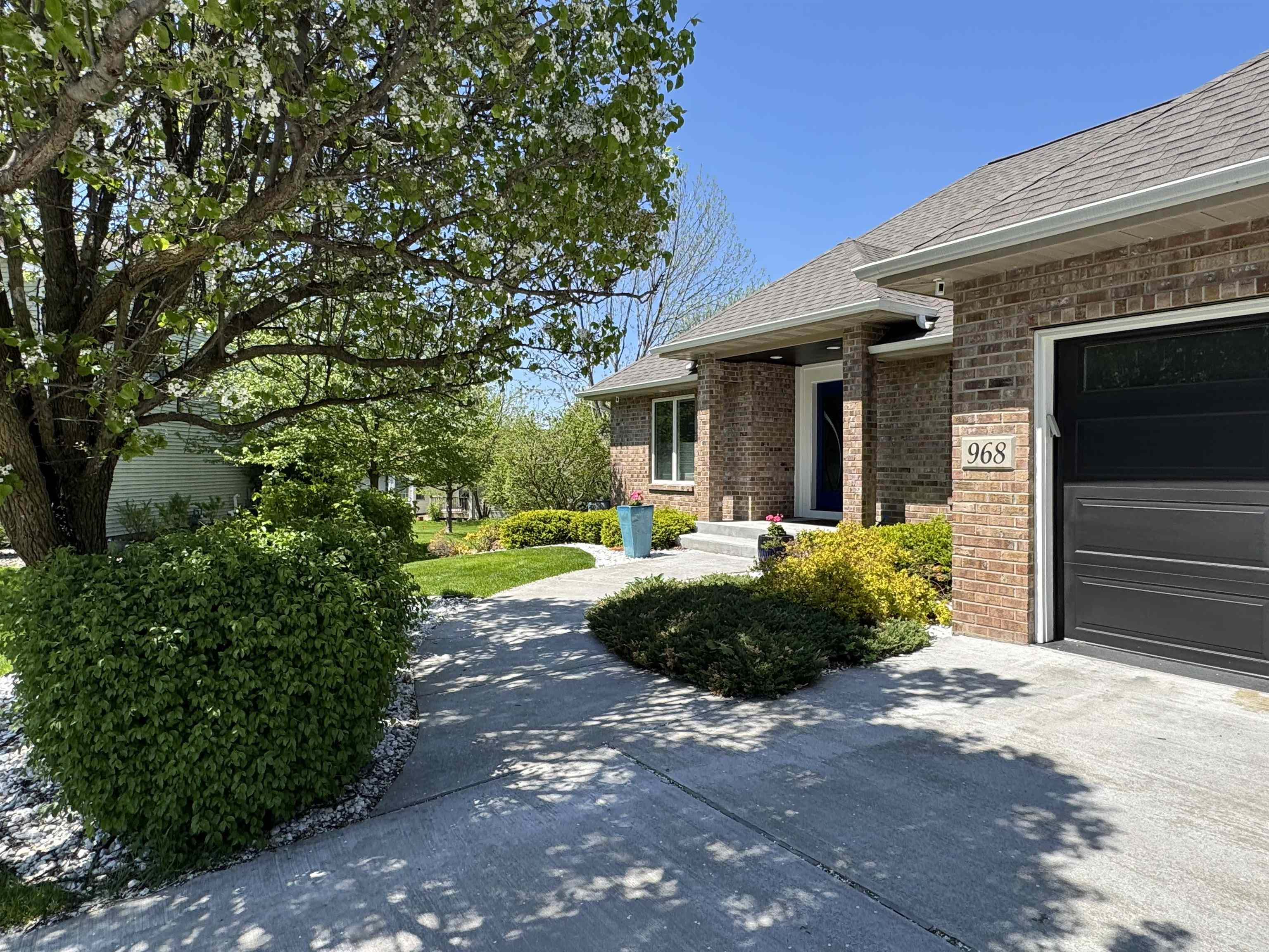 968 Sandpiper Court