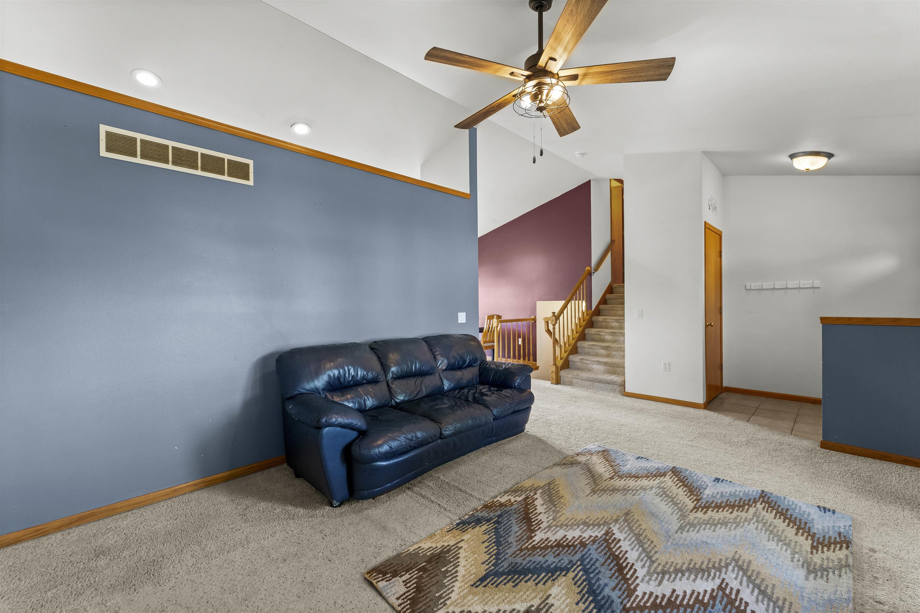 1032 Columbia Drive
