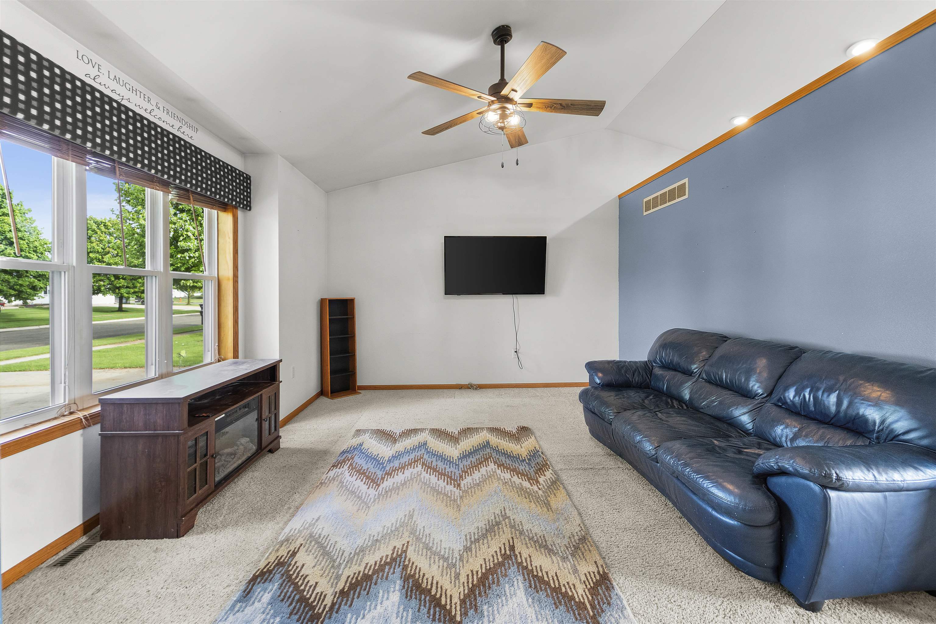 1032 Columbia Drive
