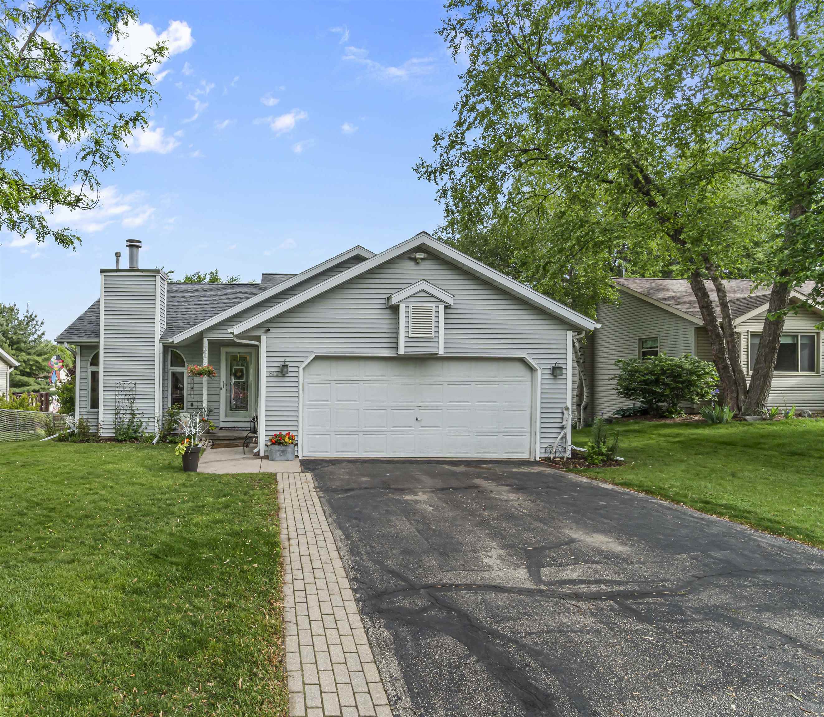 812 Clover Lane
