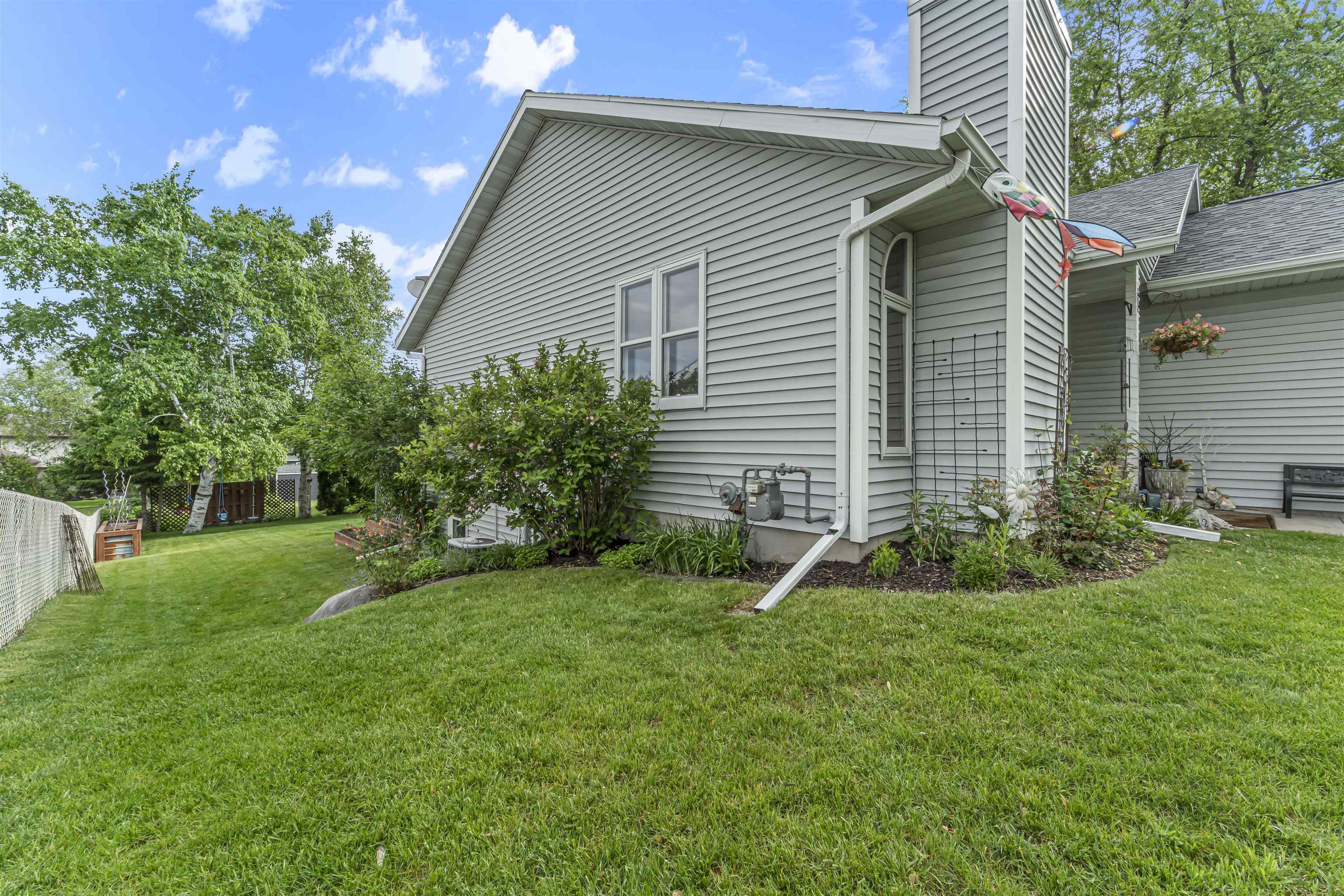 812 Clover Lane