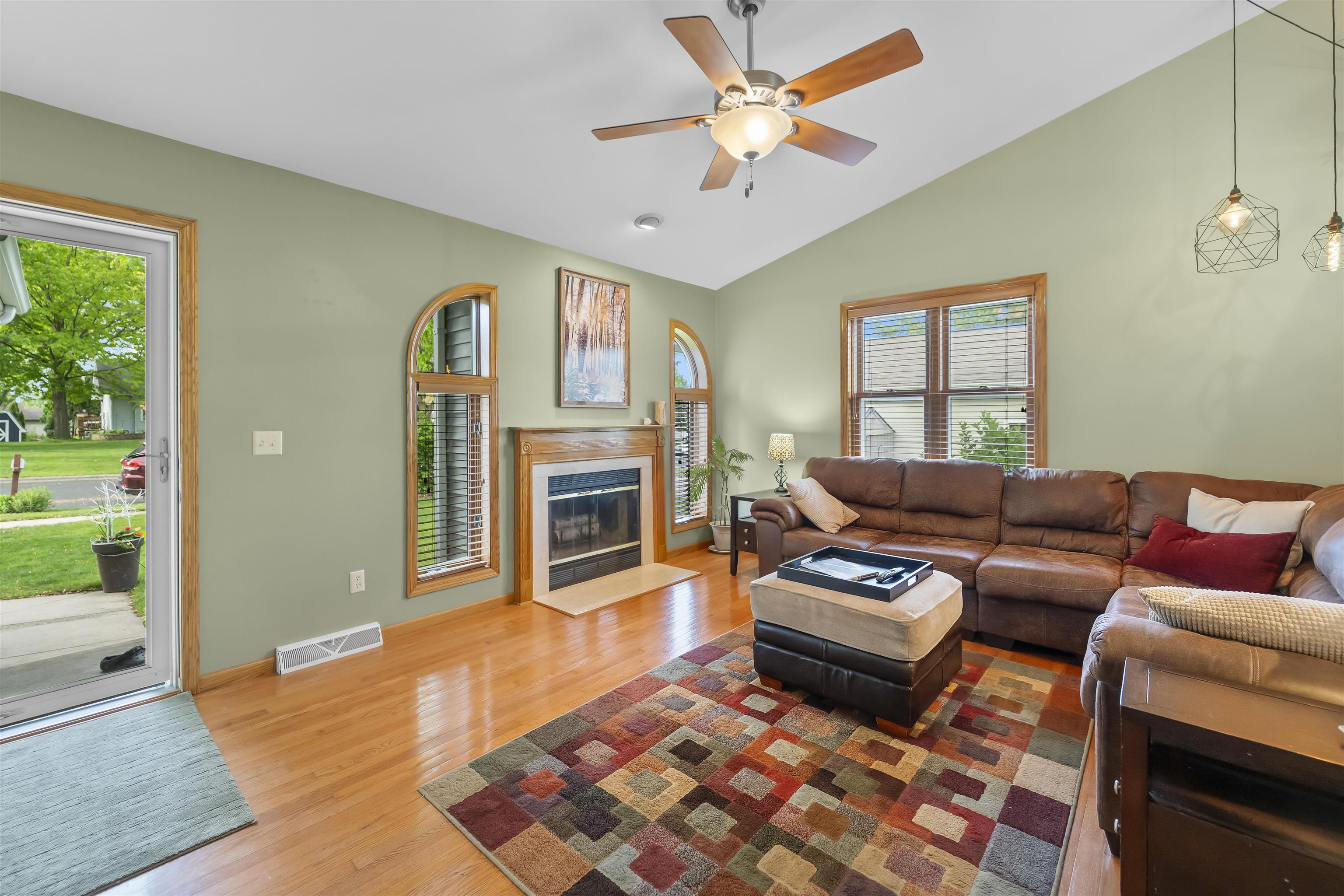 812 Clover Lane
