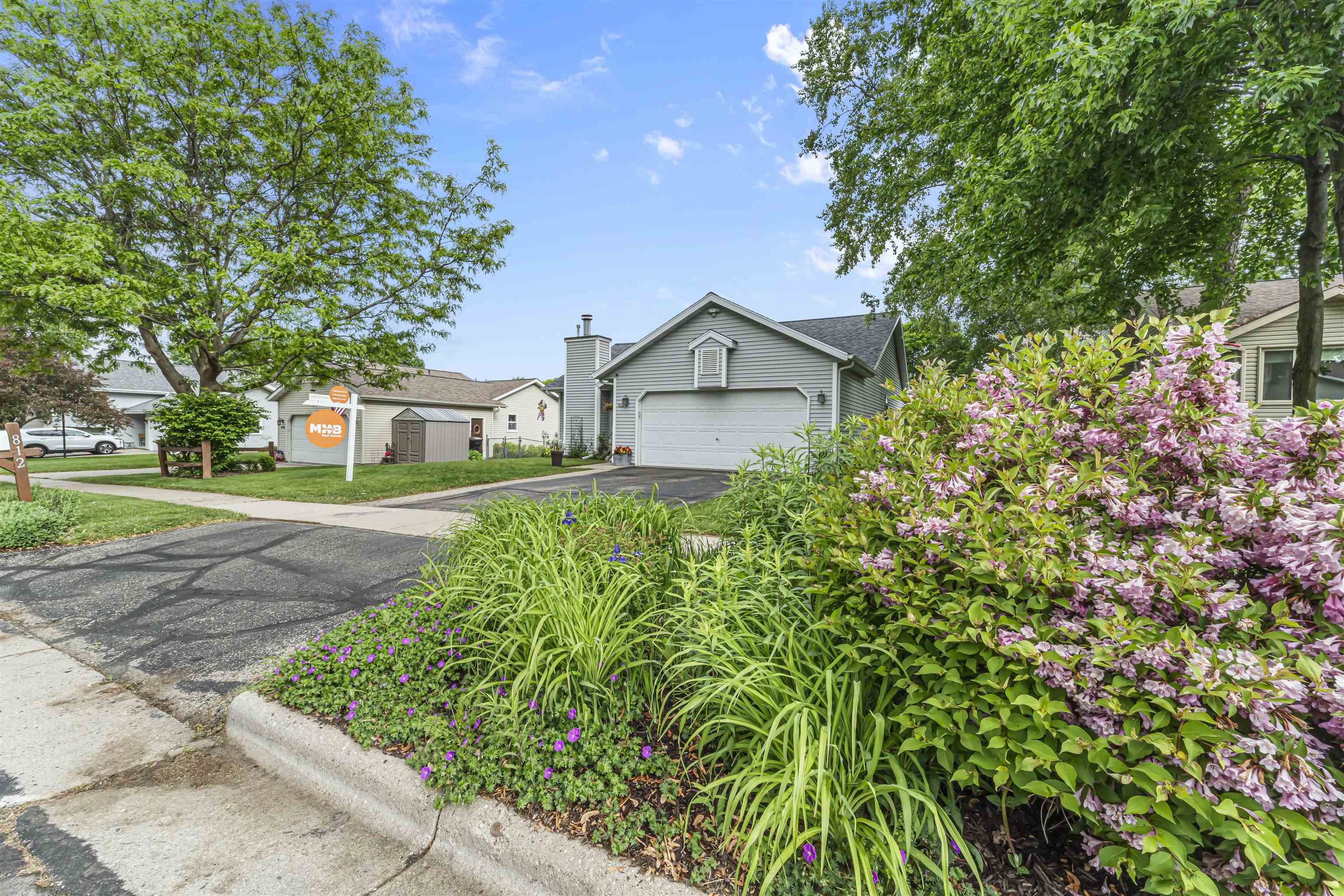 812 Clover Lane