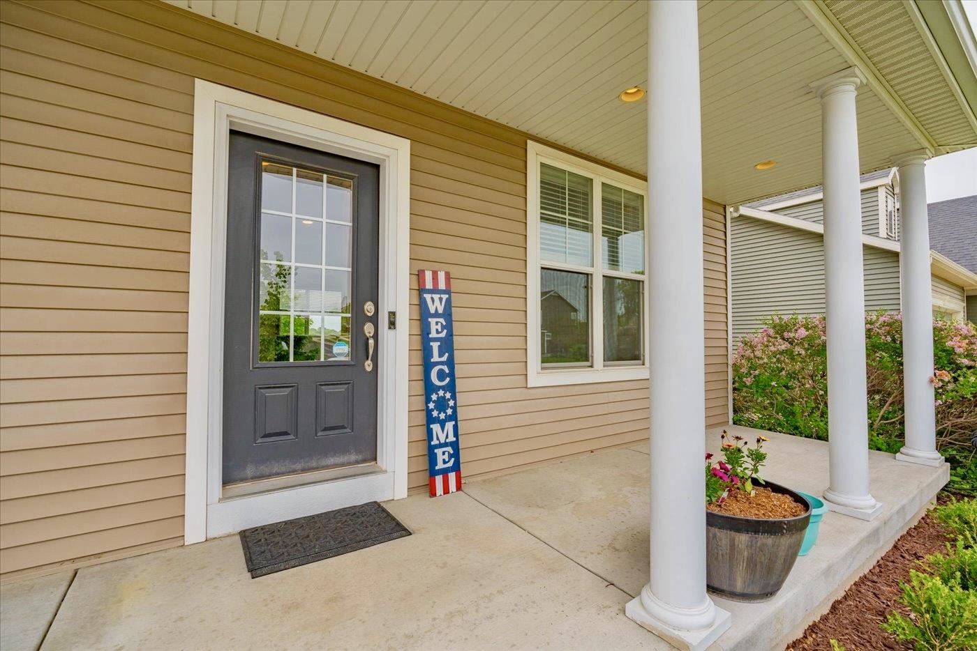 392 Steeple Point Way