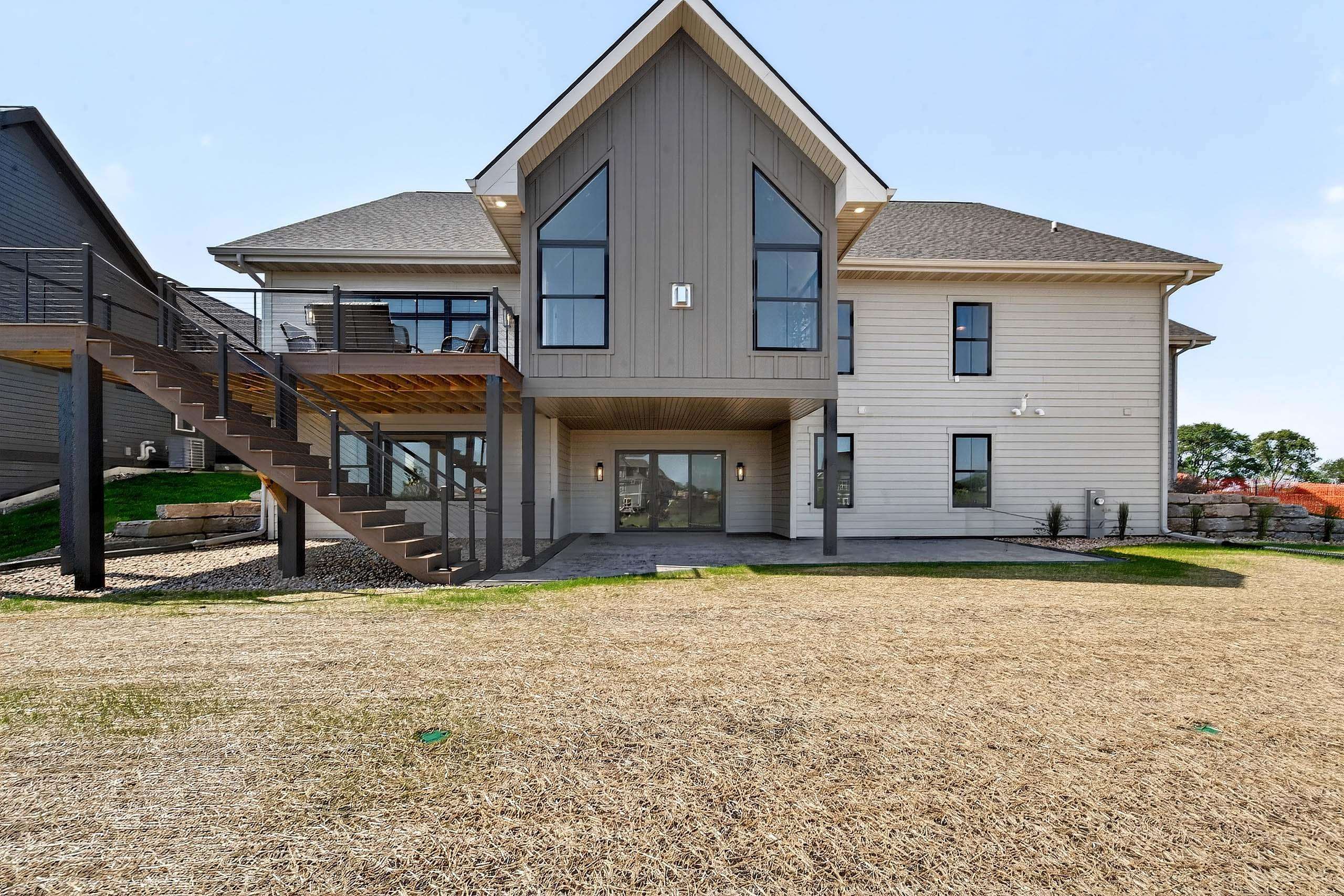 L140 Moll Drive