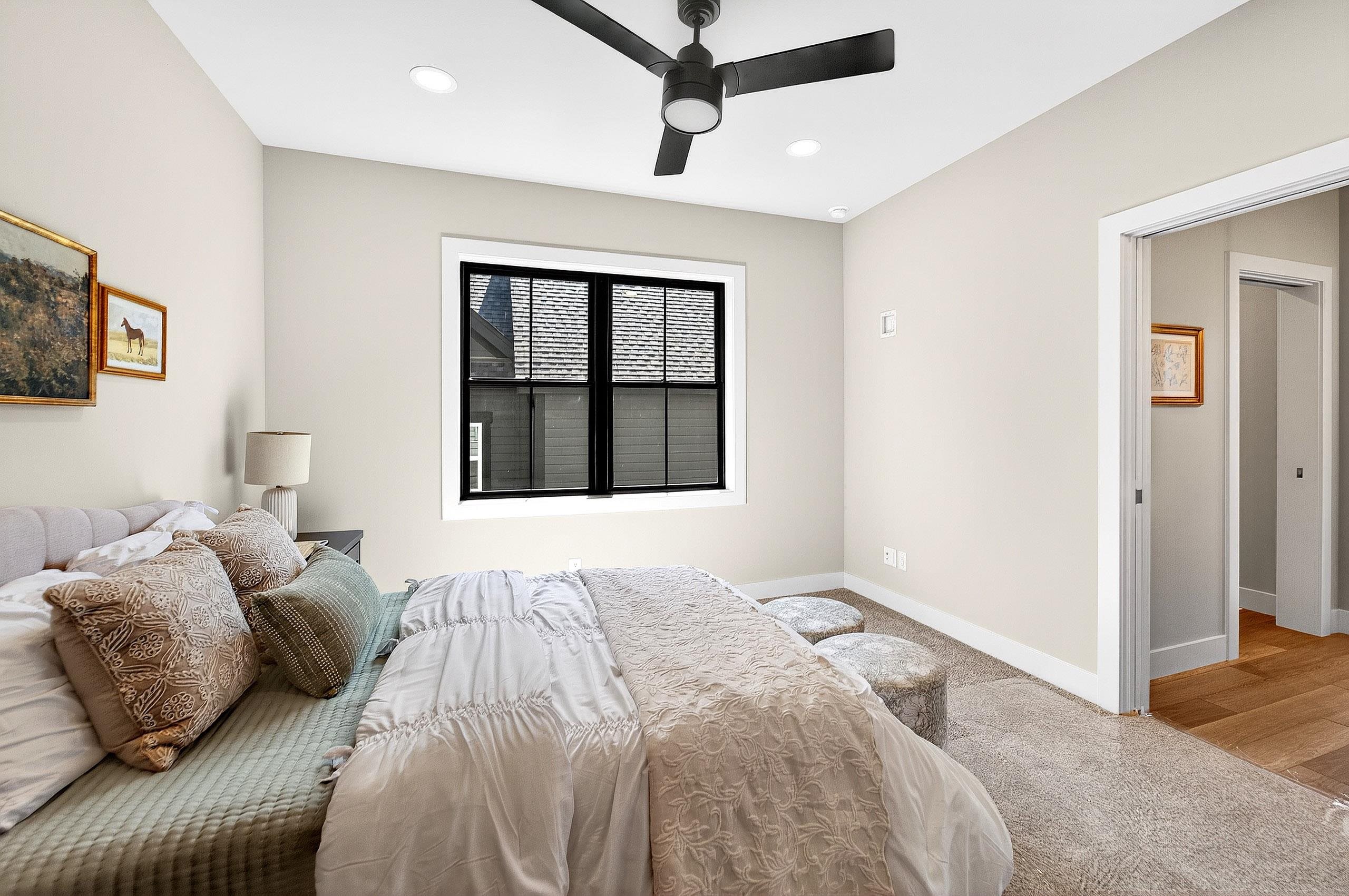 L140 Moll Drive