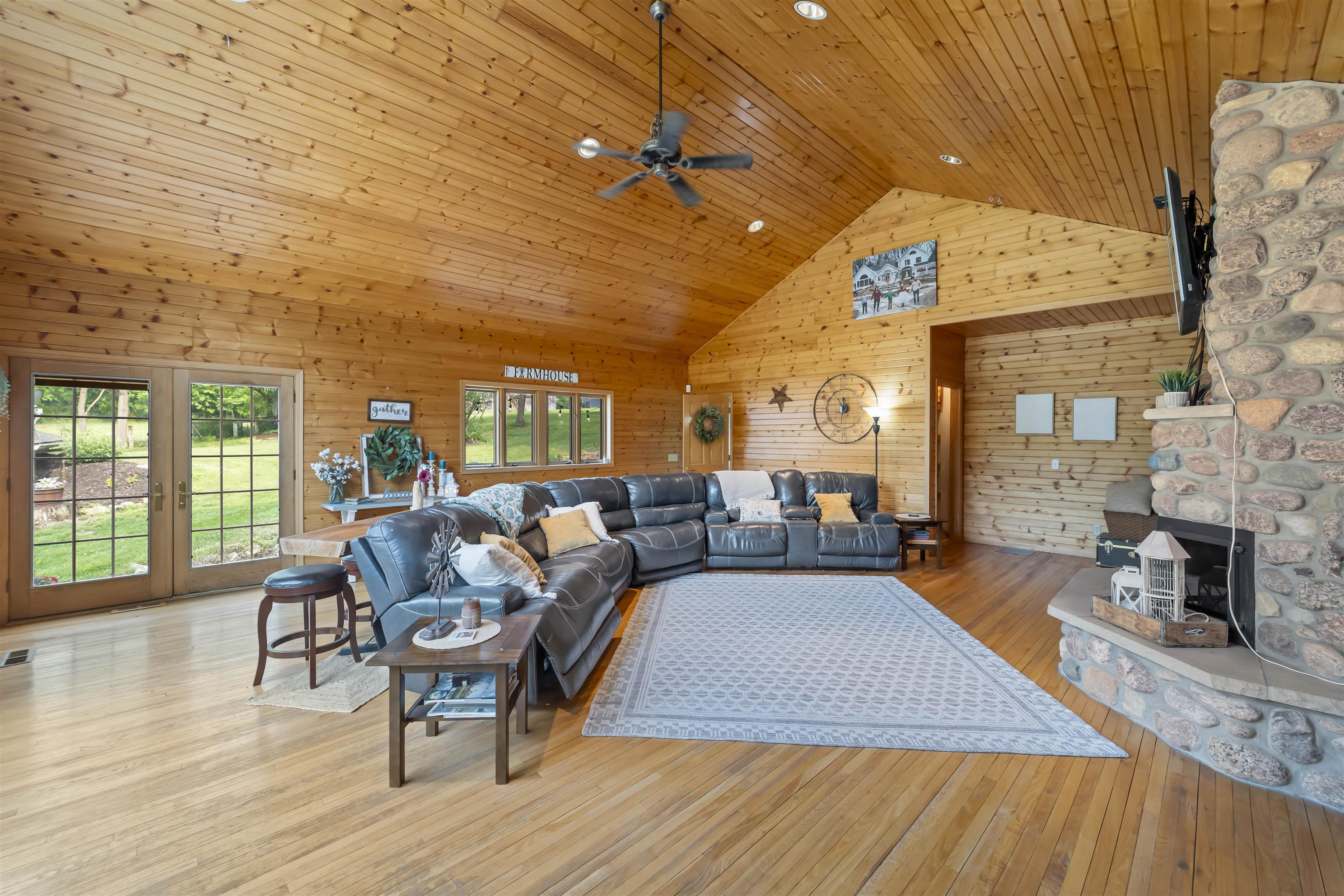 18361 Old County Road P