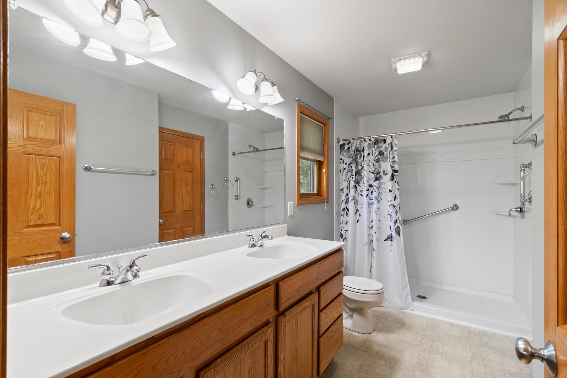 1601 Raspberry Lane