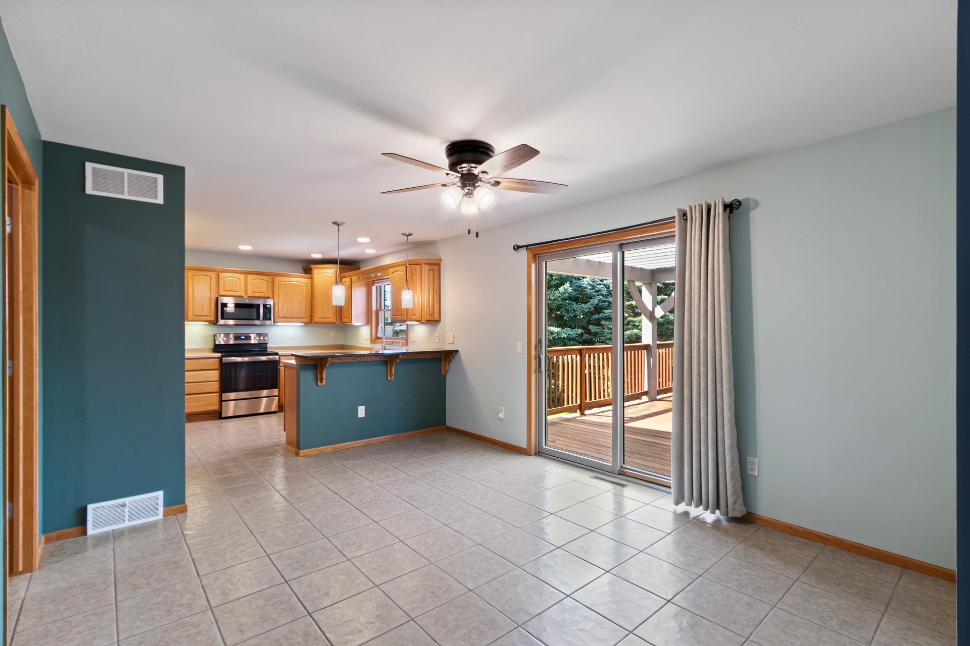 1601 Raspberry Lane