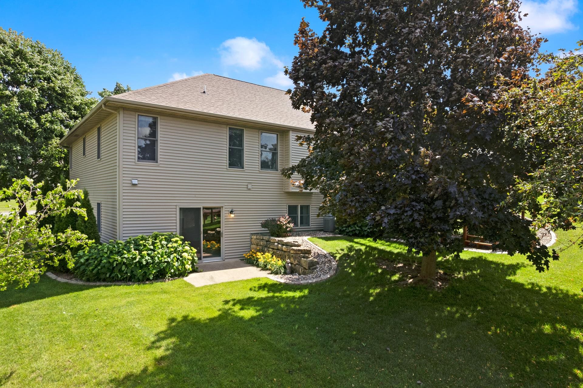 1601 Raspberry Lane