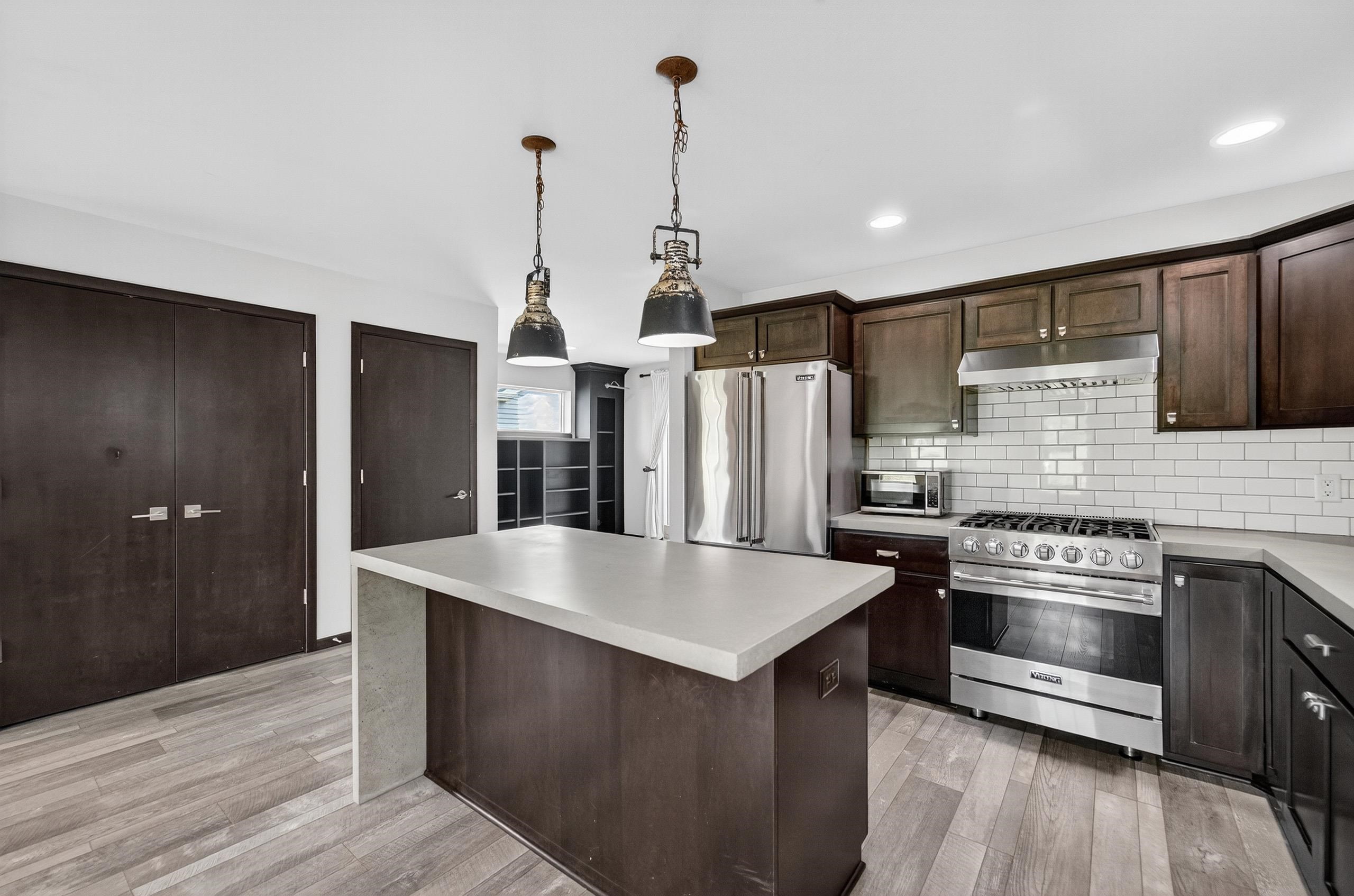 5613 Rustic Pebble Lane