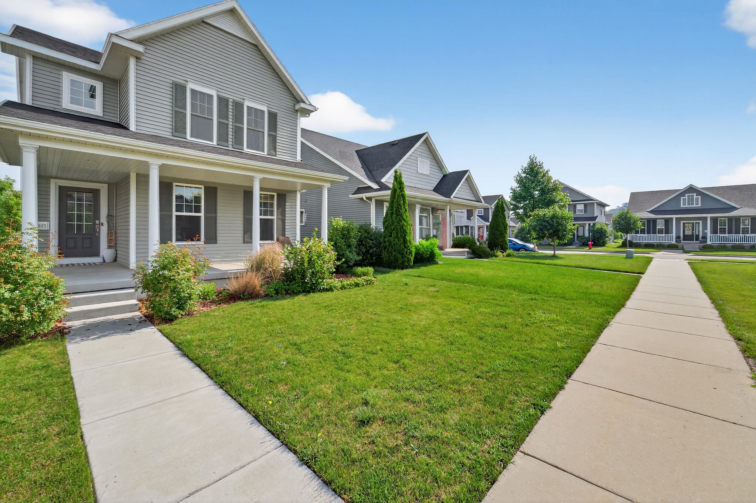 5613 Rustic Pebble Lane