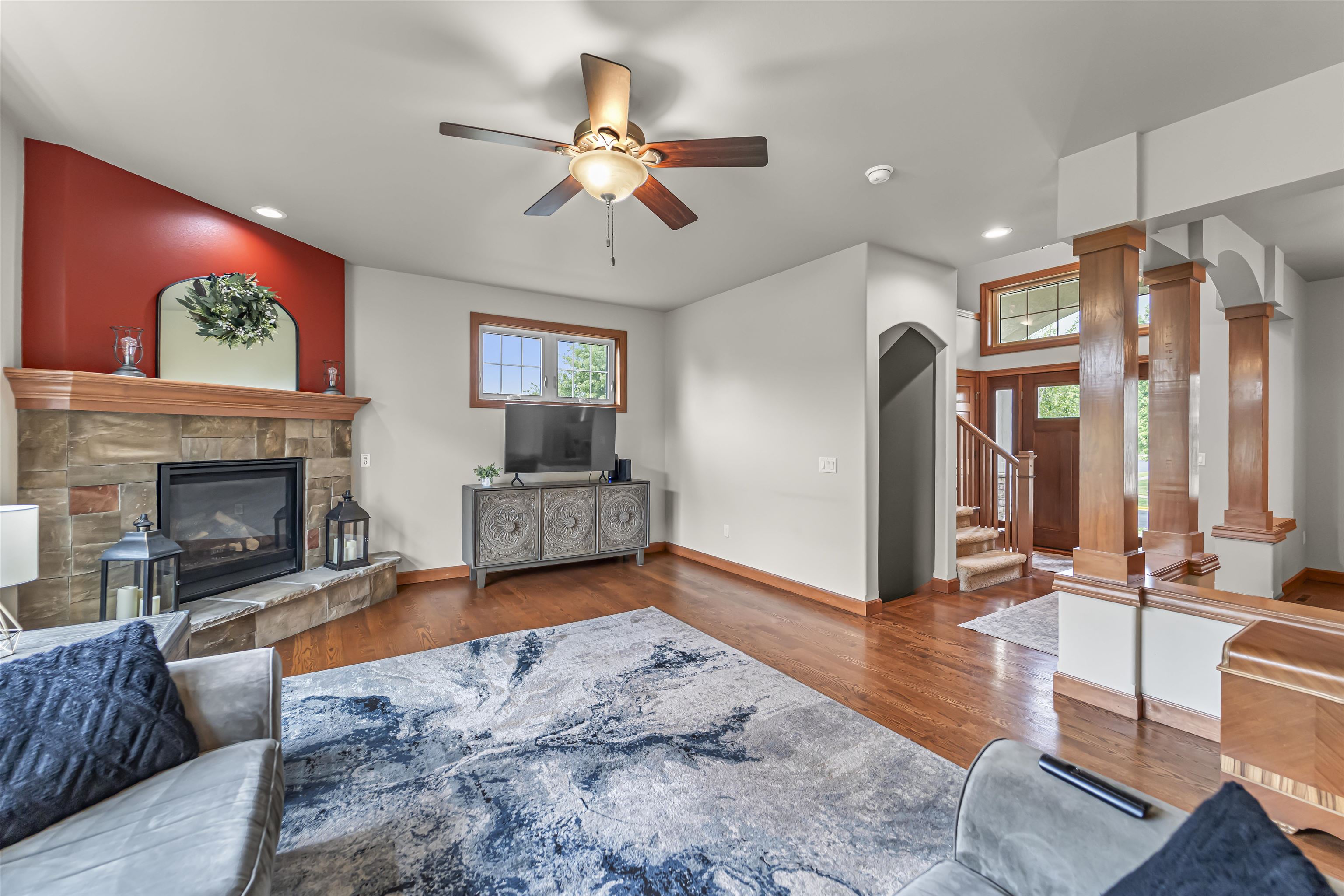 1701 Dunwoody Lane