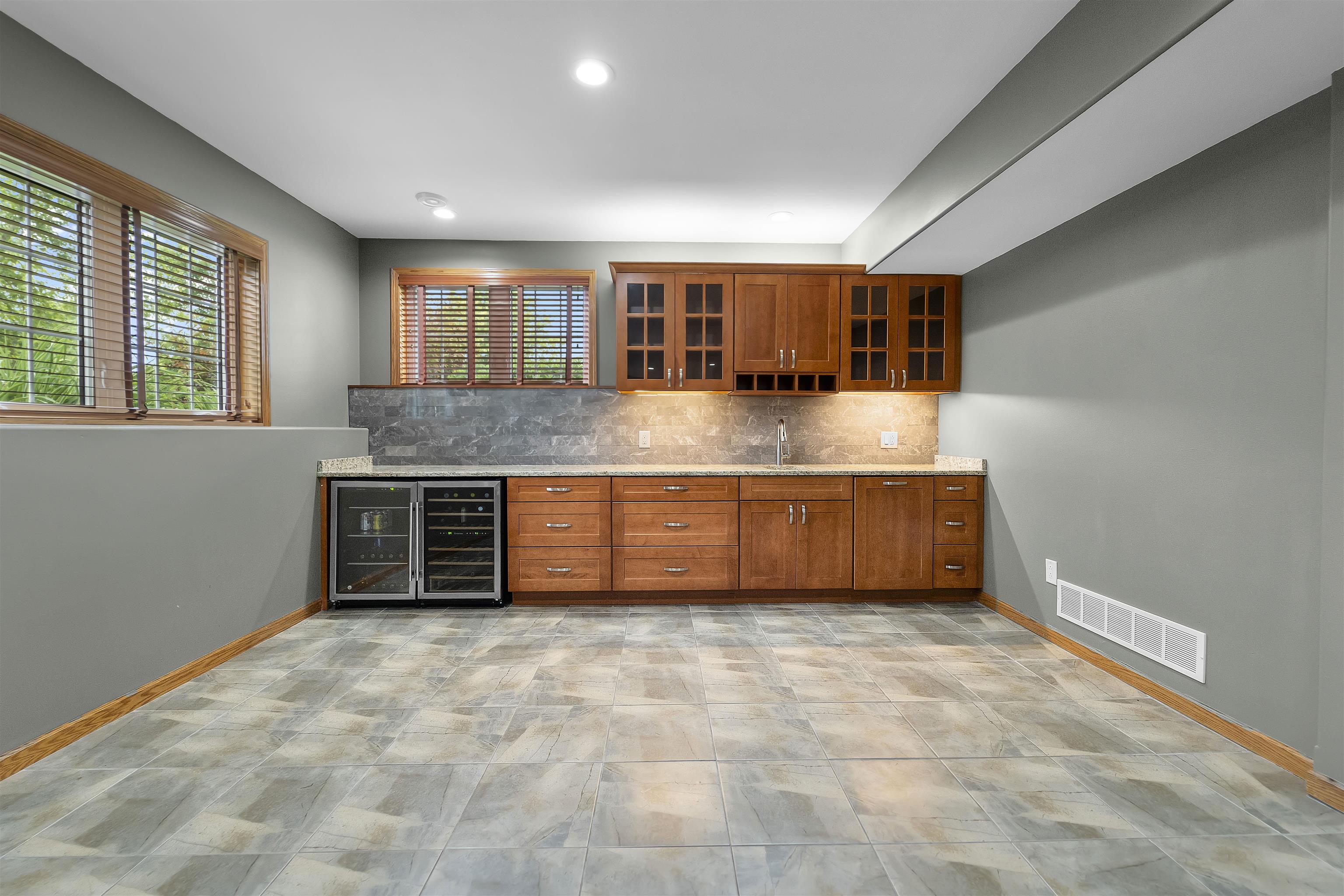 1701 Dunwoody Lane