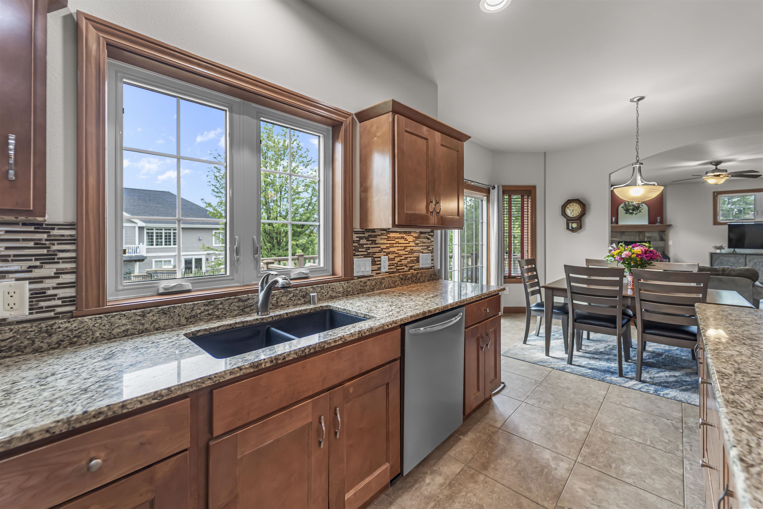 1701 Dunwoody Lane
