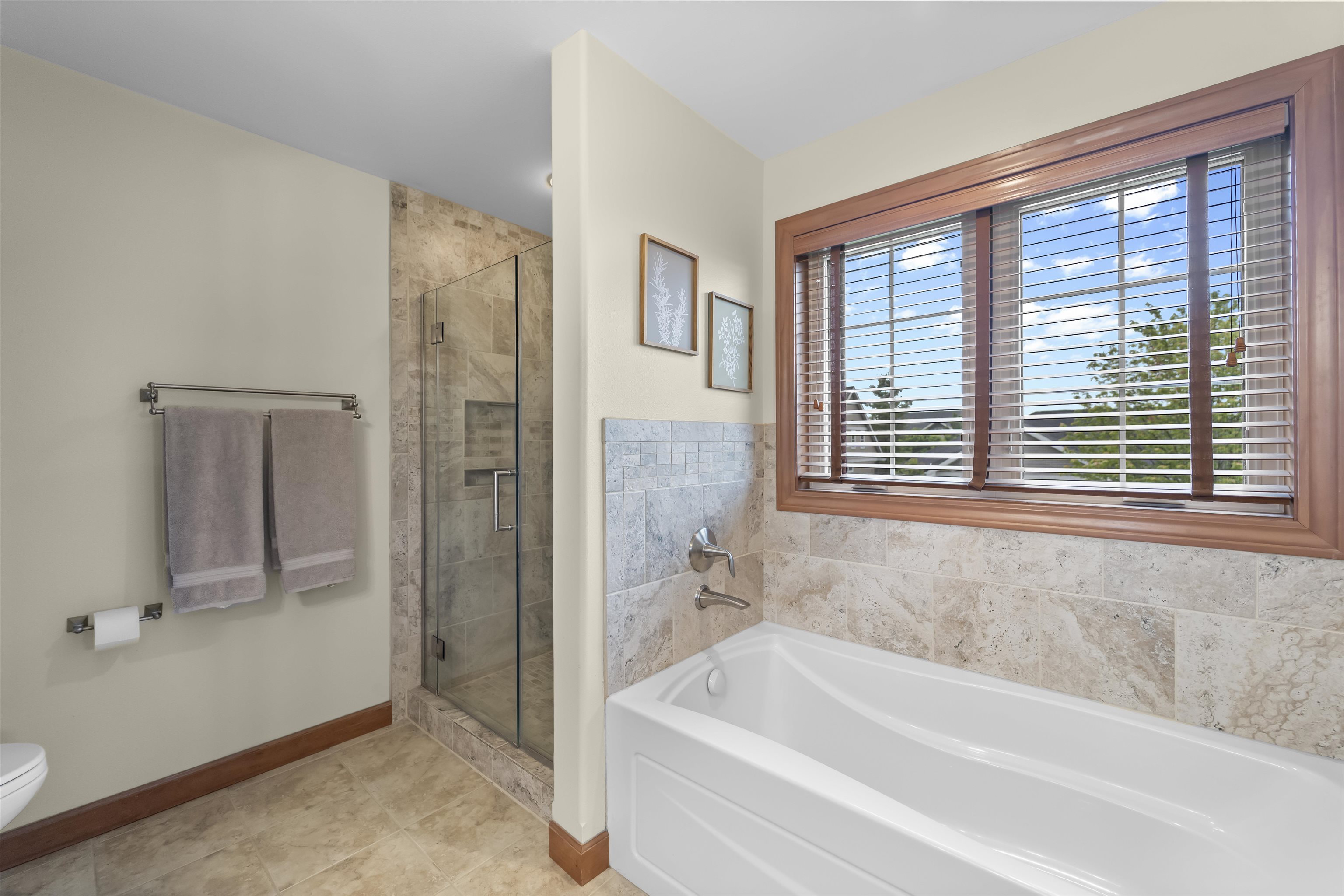 1701 Dunwoody Lane