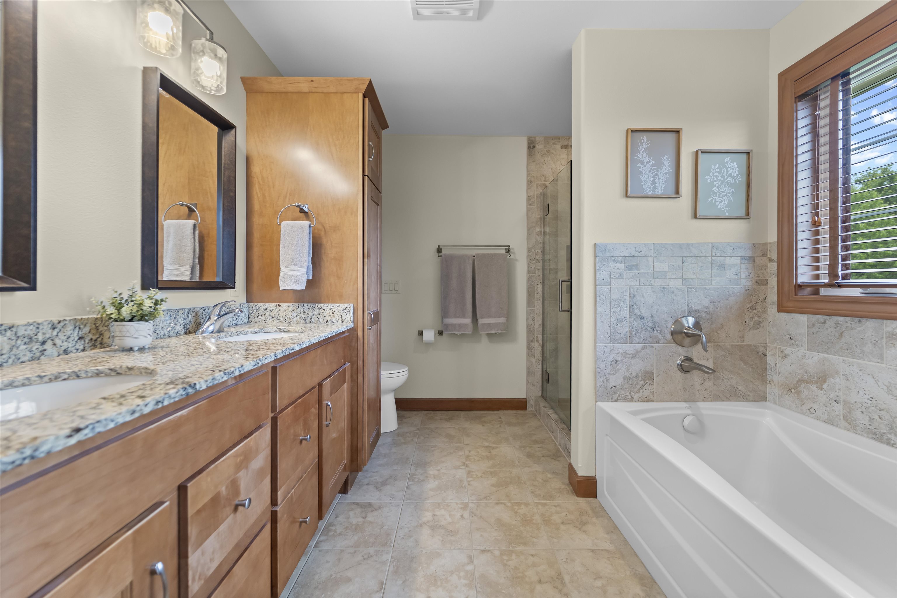 1701 Dunwoody Lane