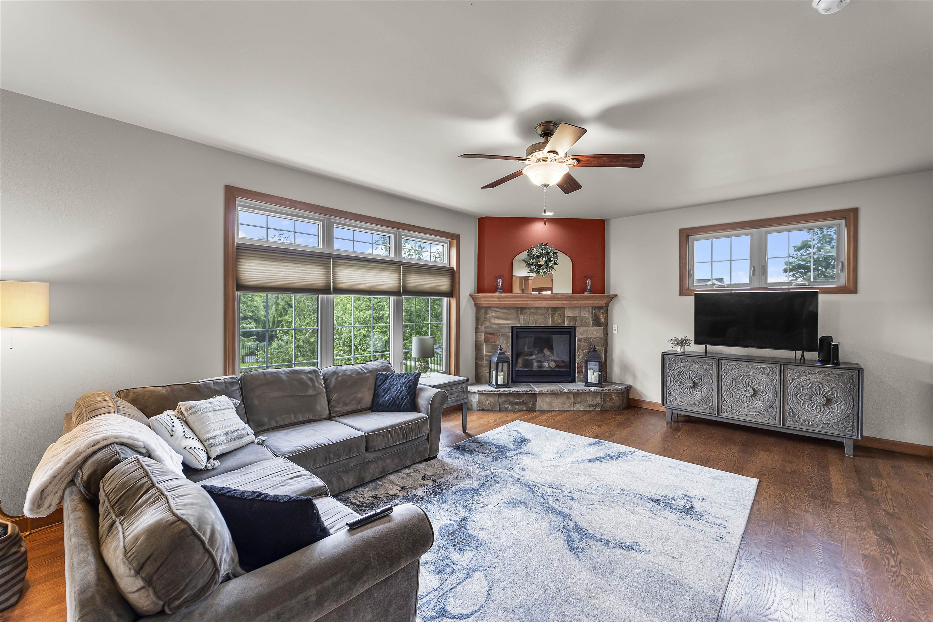 1701 Dunwoody Lane