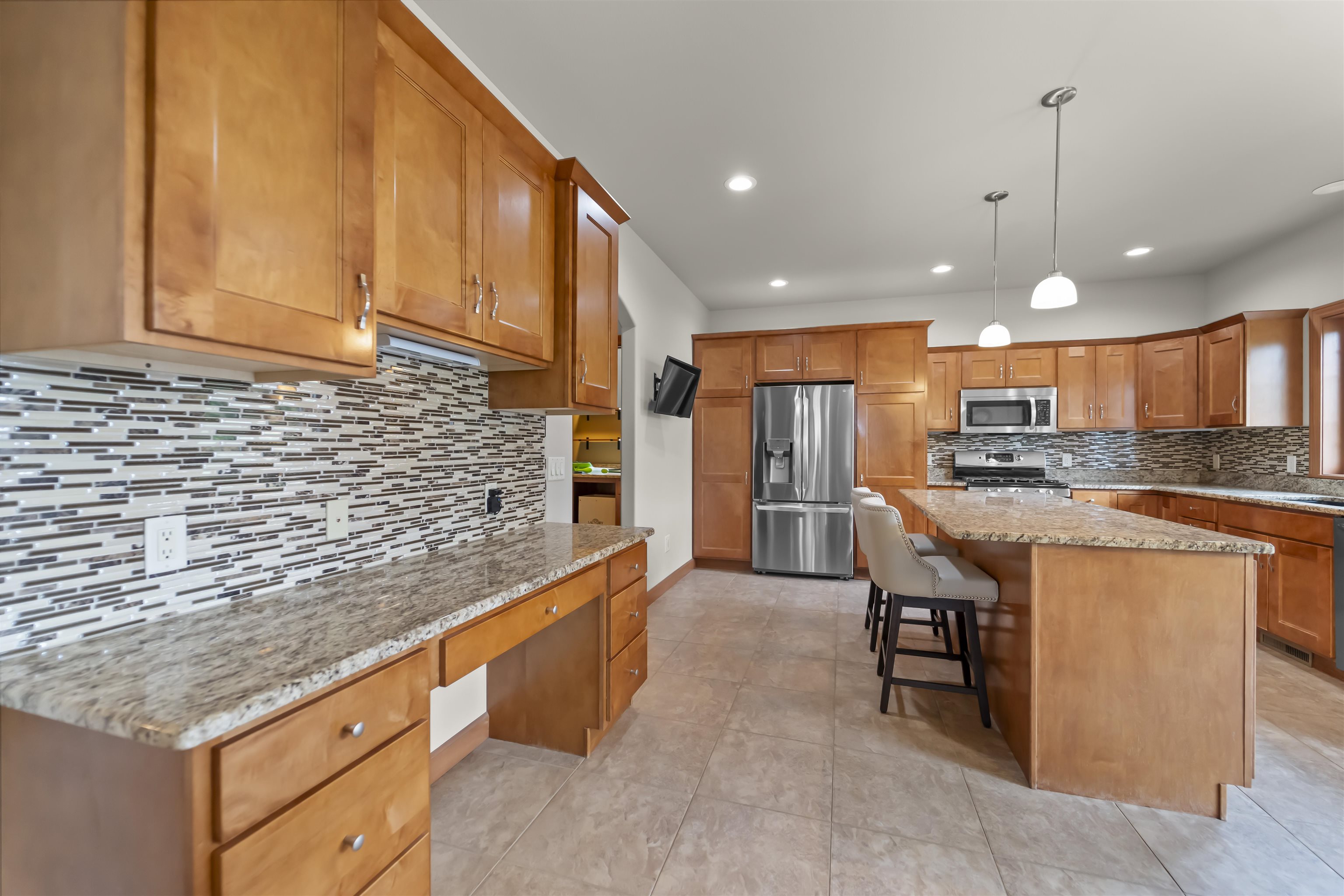 1701 Dunwoody Lane