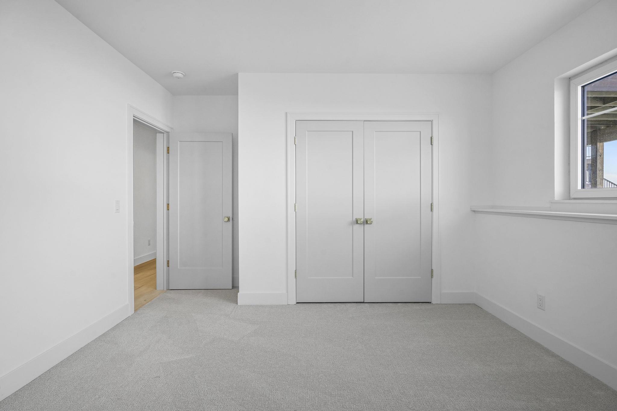1611 Schreiner Lane